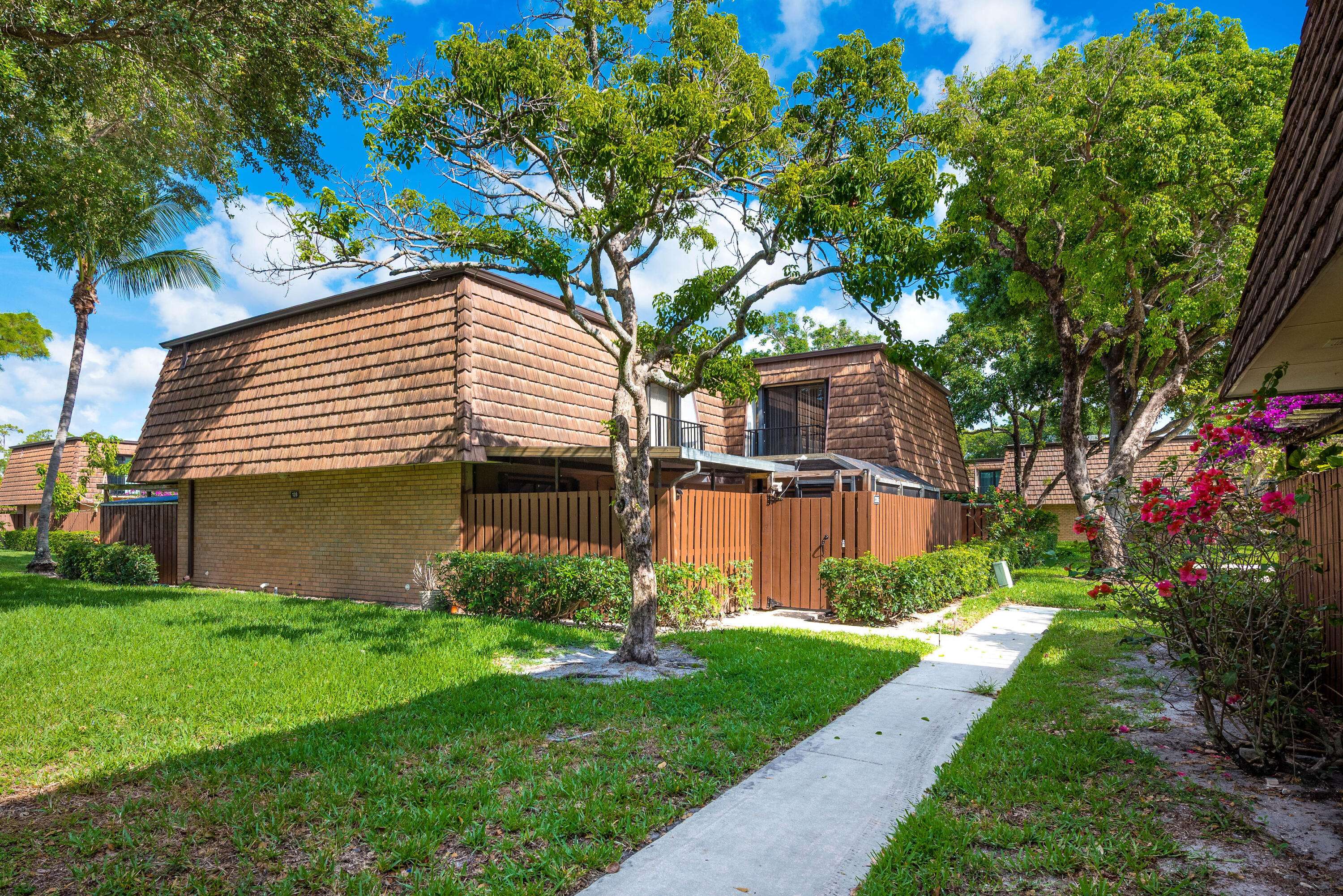 Greenacres, FL 33463,2205 22nd LN