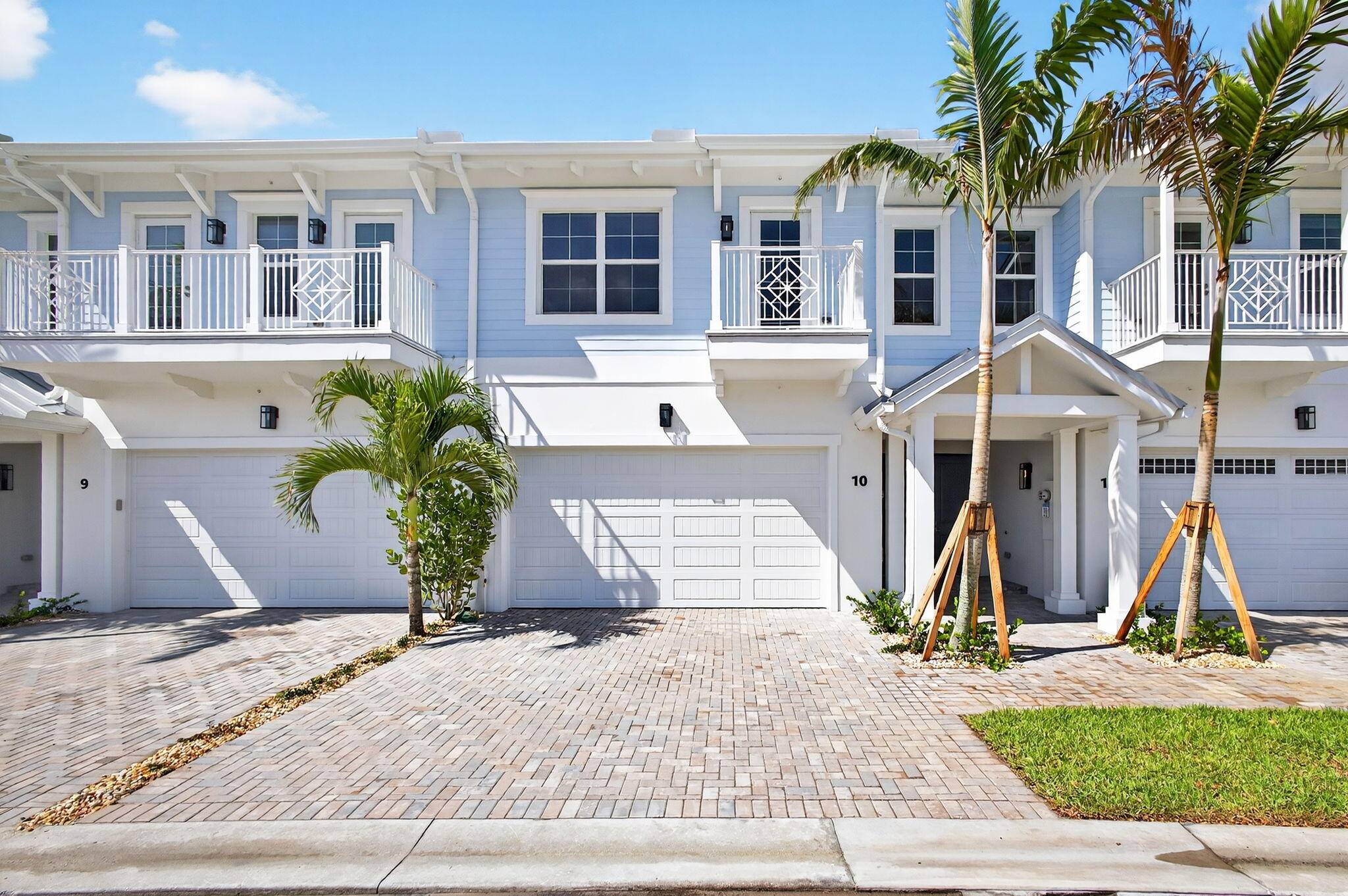 Tequesta, FL 33469,156 Seagrape LN