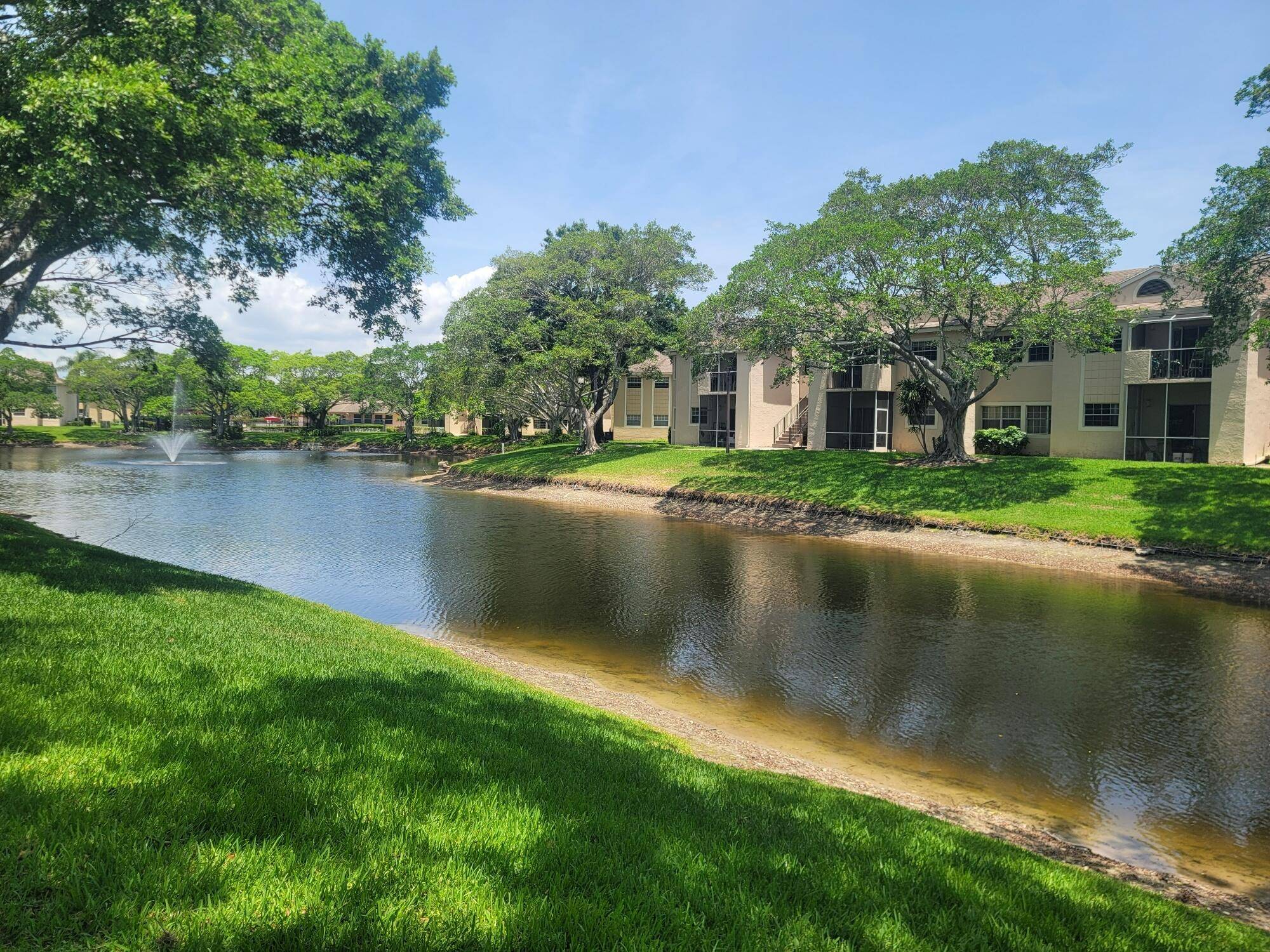 Deerfield Beach, FL 33064,671 Cypress Lake BLVD G21