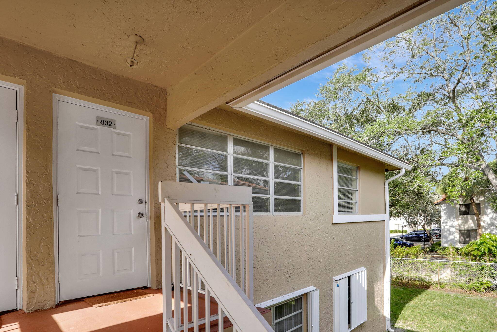 Coral Springs, FL 33071,832 Twin Lakes DR 18-G