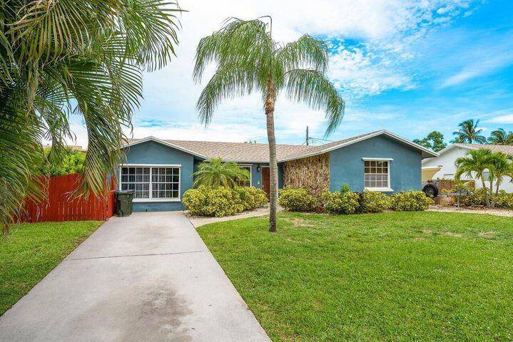 Delray Beach, FL 33444,803 Mallard DR