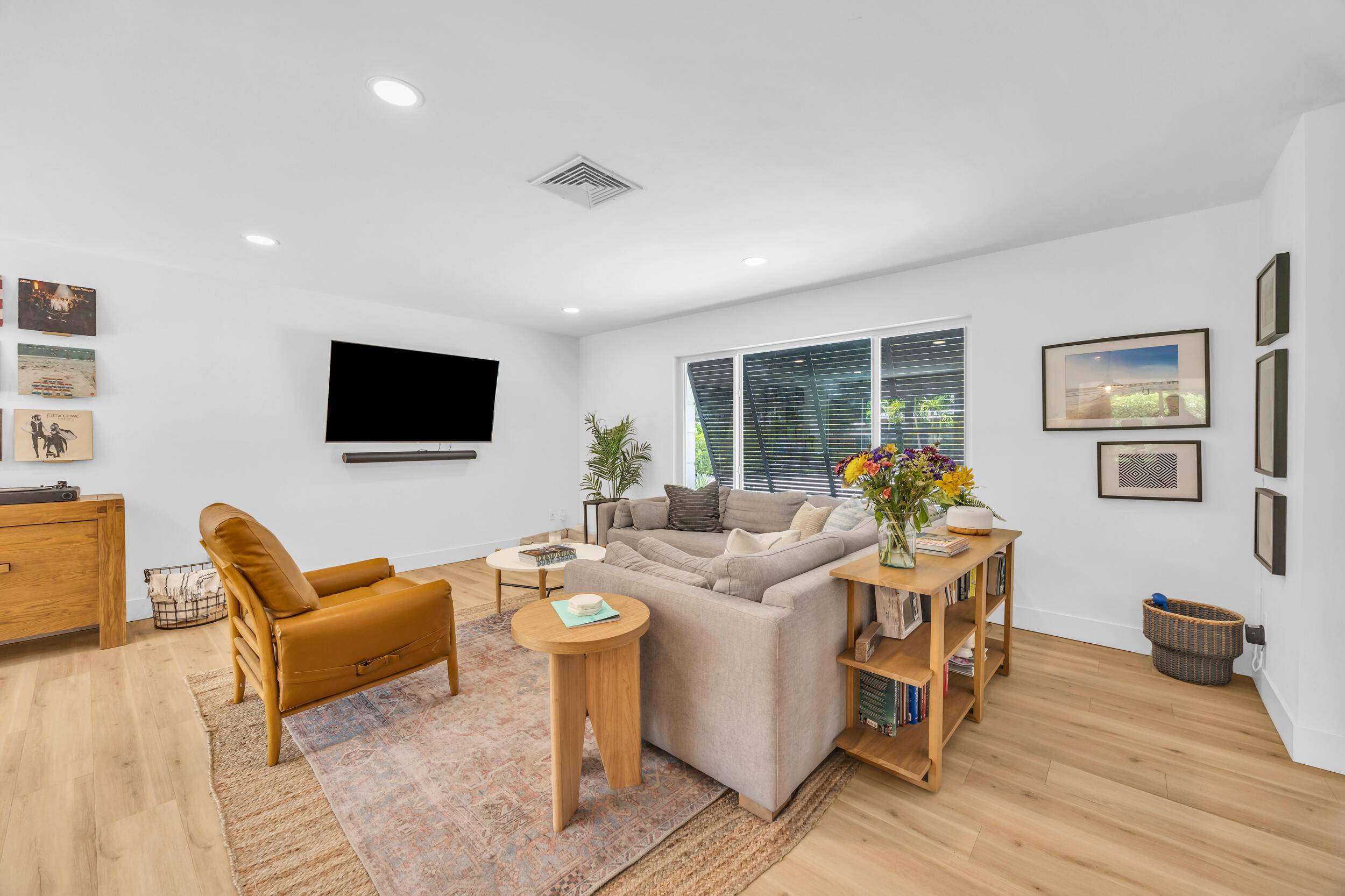 Tequesta, FL 33469,354 Country Club DR