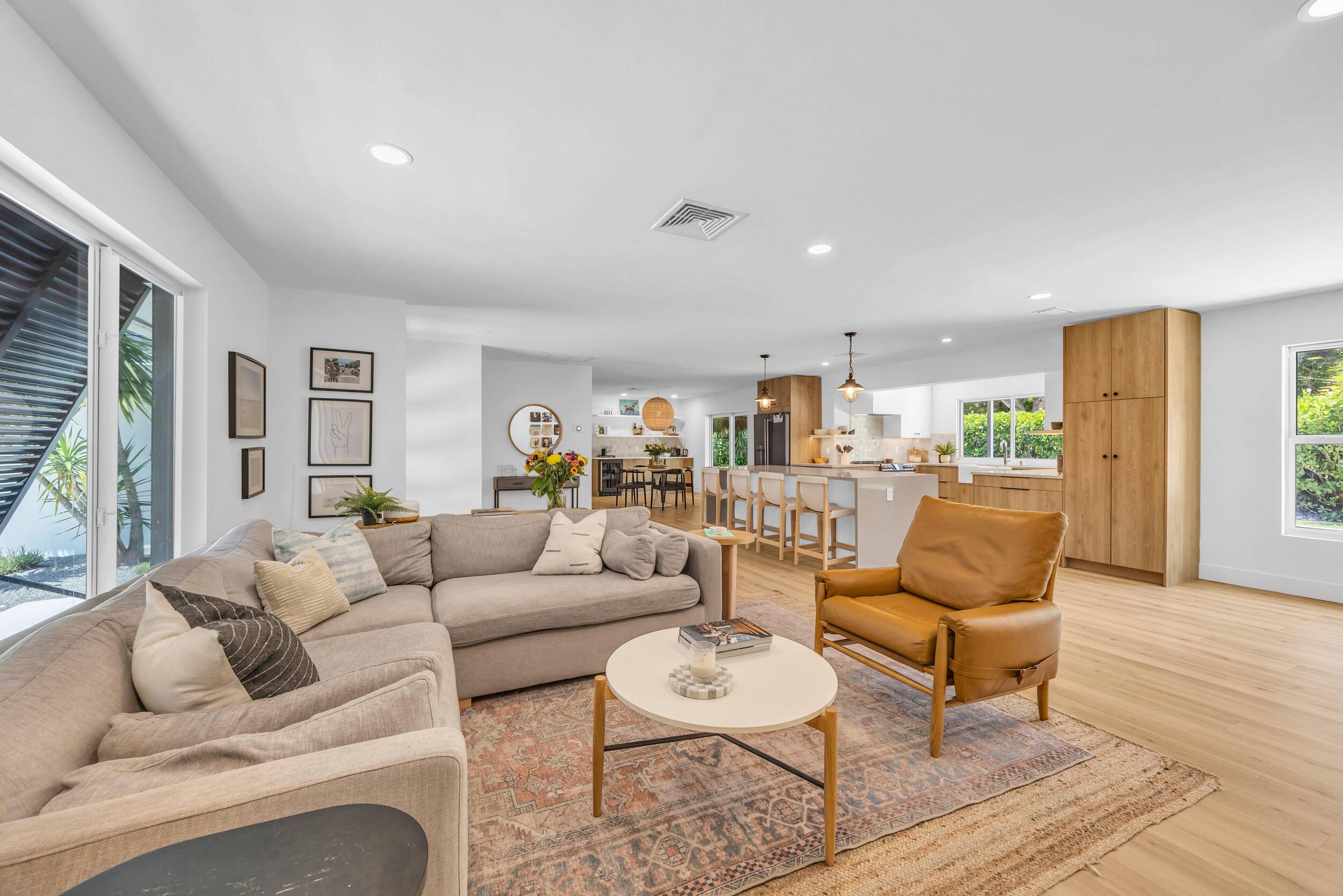 Tequesta, FL 33469,354 Country Club DR