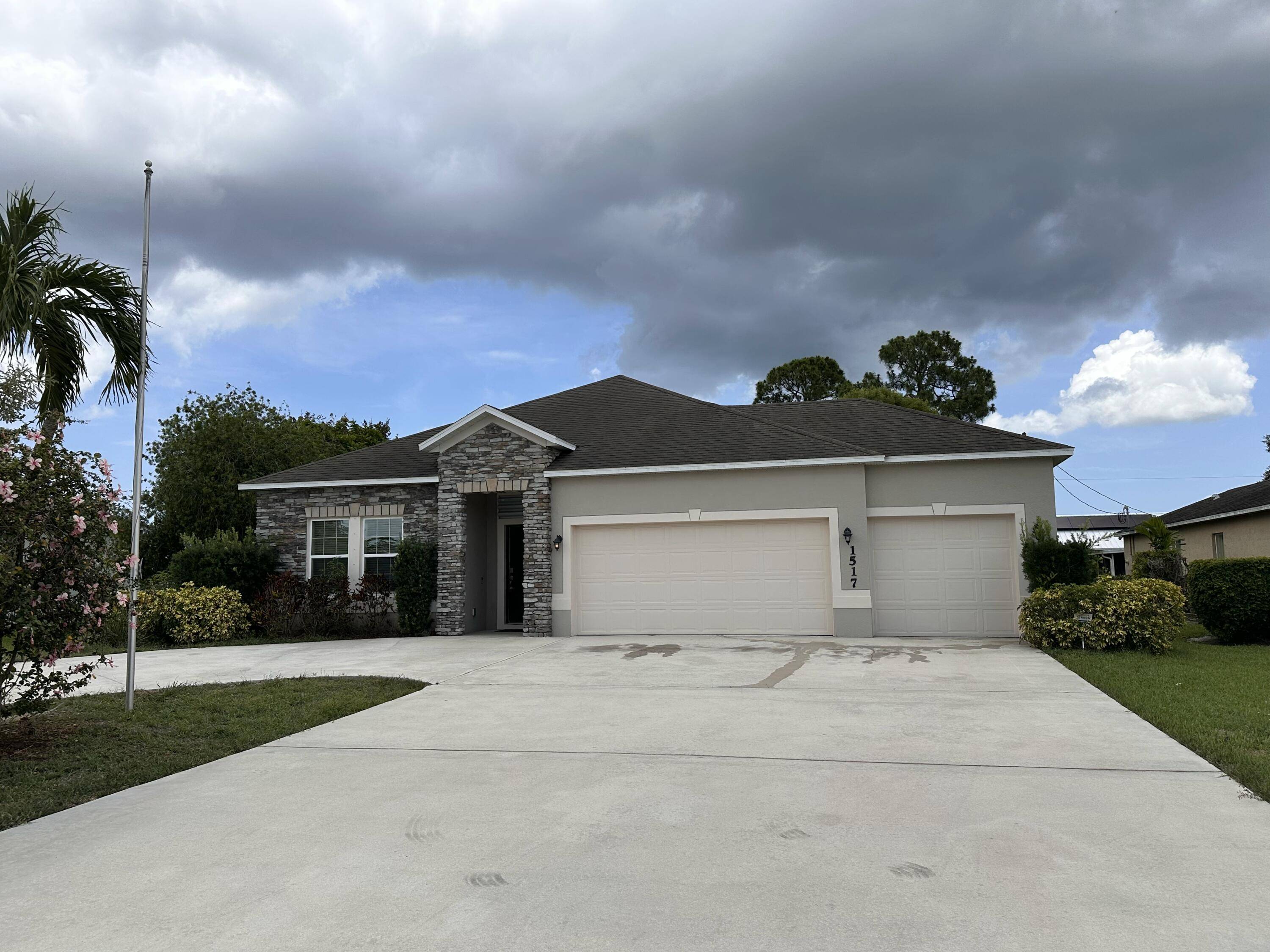 Port Saint Lucie, FL 34983,1517 SW Bayshore BLVD