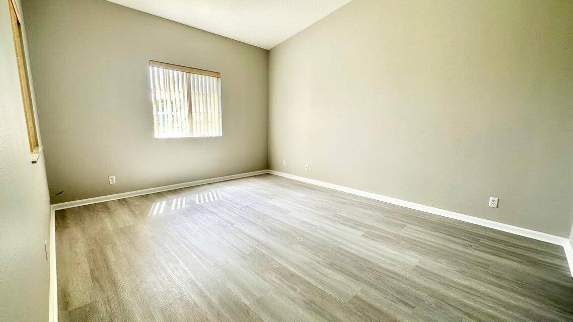 West Palm Beach, FL 33411,9916 Galleon DR