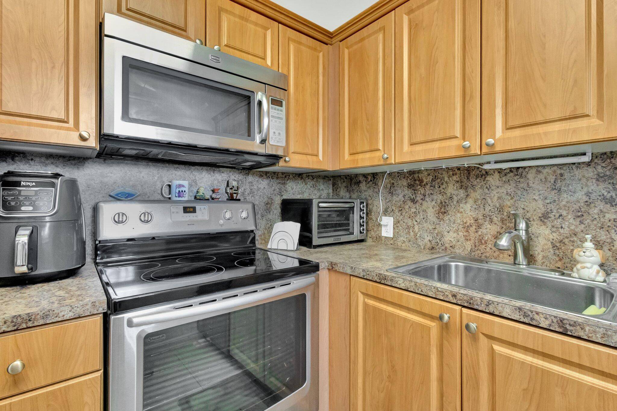 Boca Raton, FL 33434,263 Preston G