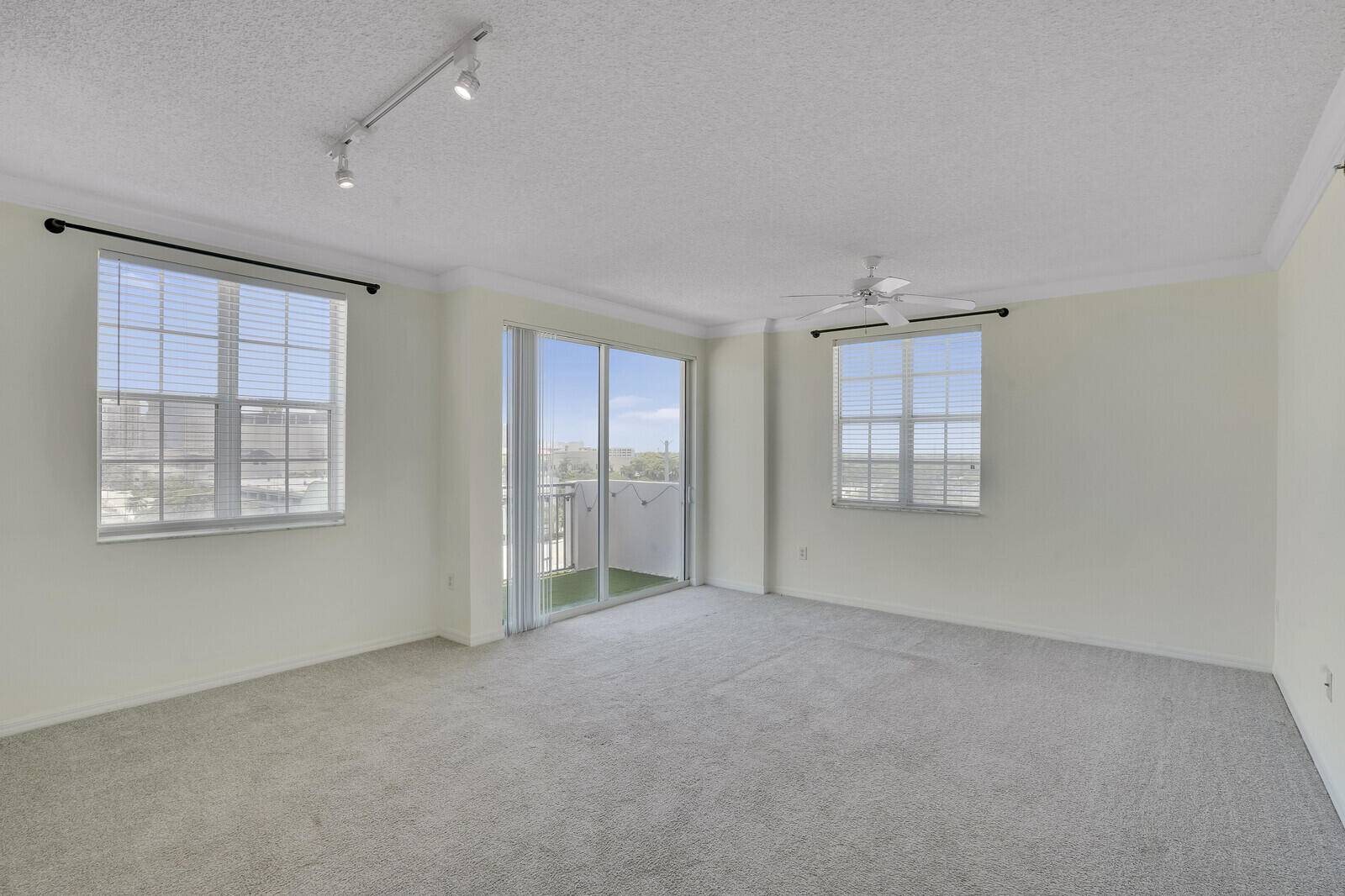 West Palm Beach, FL 33401,616 Clearwater Park RD 812