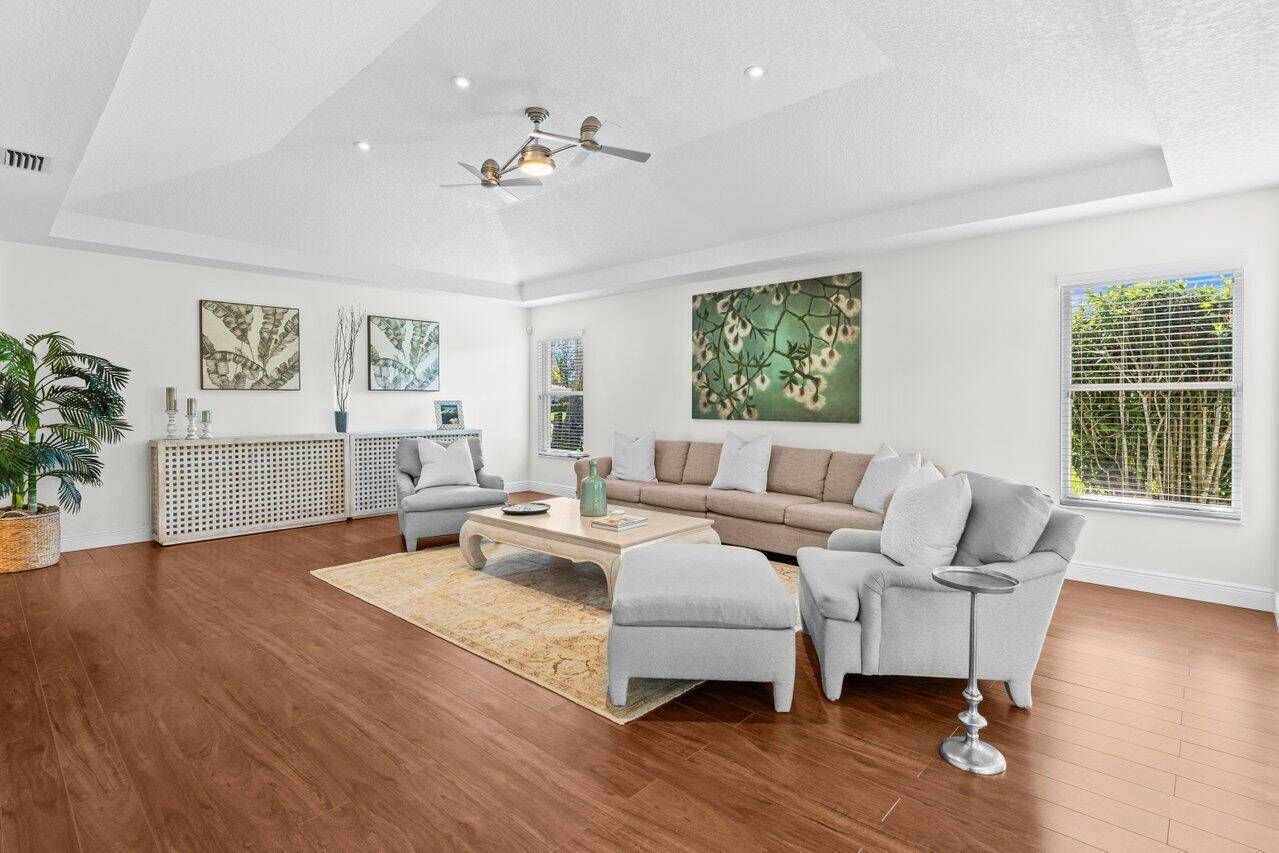 Palm Beach Gardens, FL 33418,6689 Eastpointe Pines ST