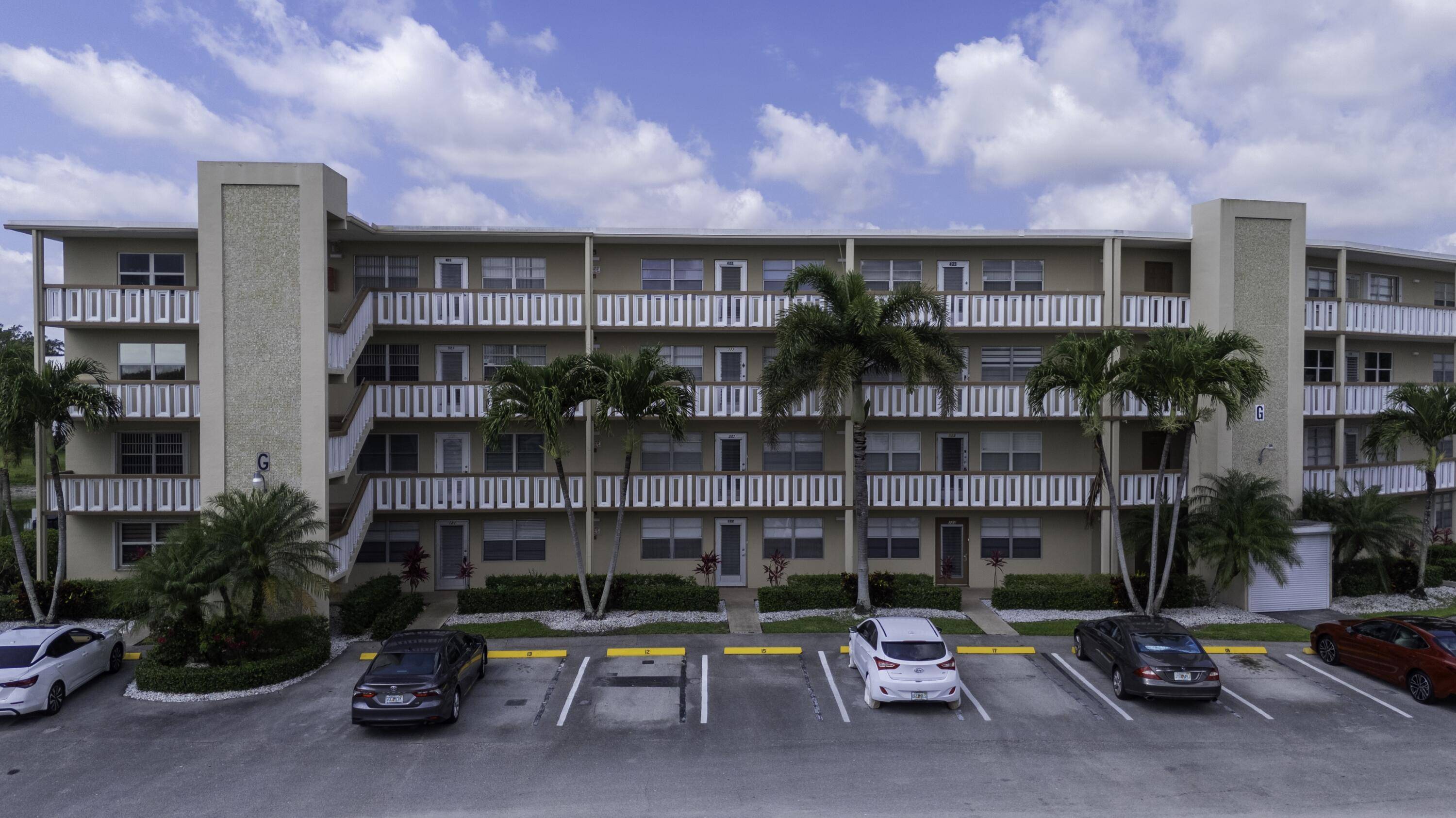 West Palm Beach, FL 33417,222 Wellington G