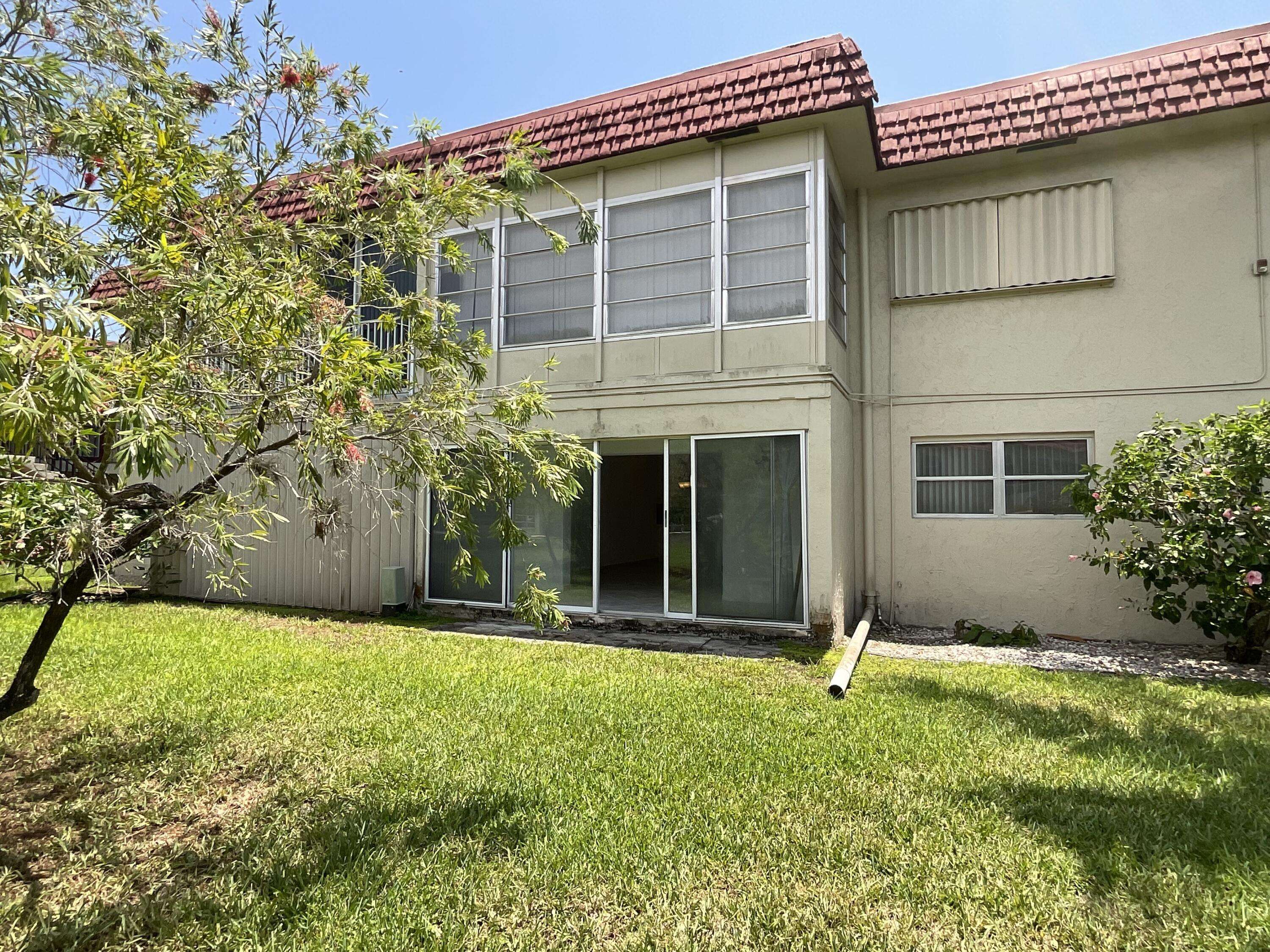 Delray Beach, FL 33446,21 Abbey LN 107