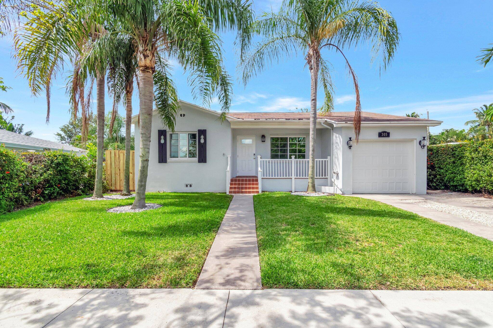 Lake Worth Beach, FL 33460,305 Vanderbilt DR