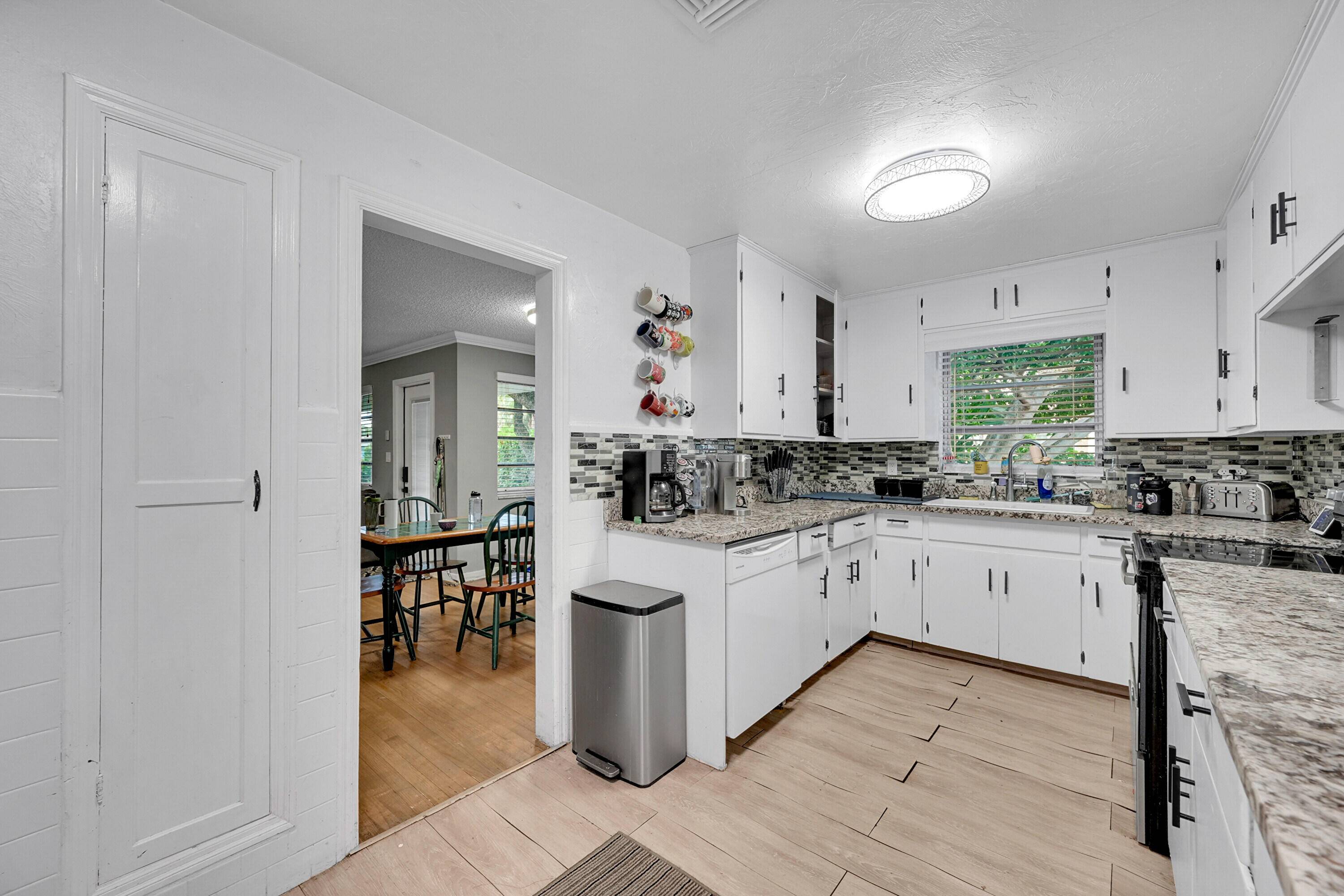 Lake Worth Beach, FL 33460,1331 S Palmway