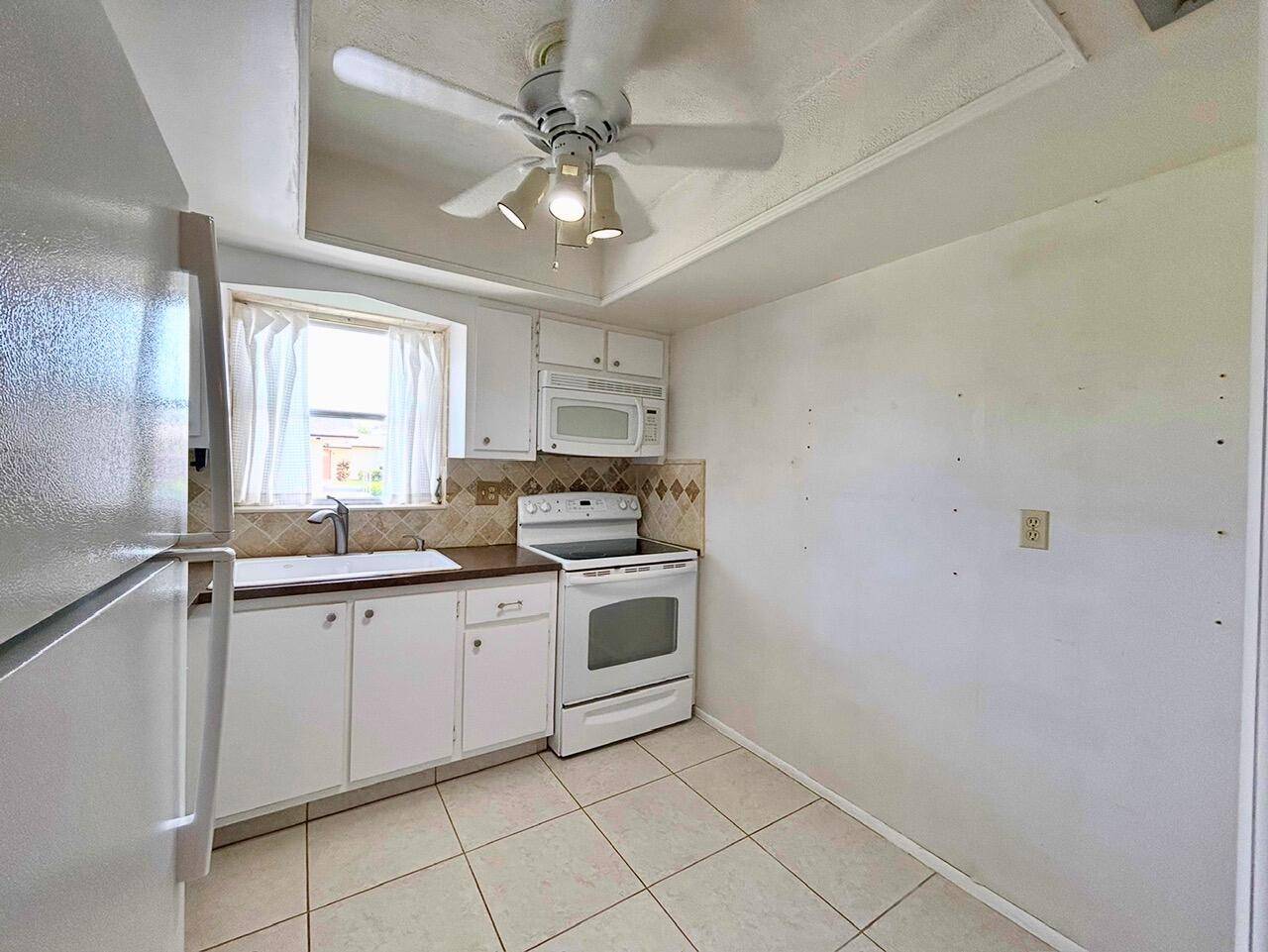 West Palm Beach, FL 33415,2802 W Crosley DR D