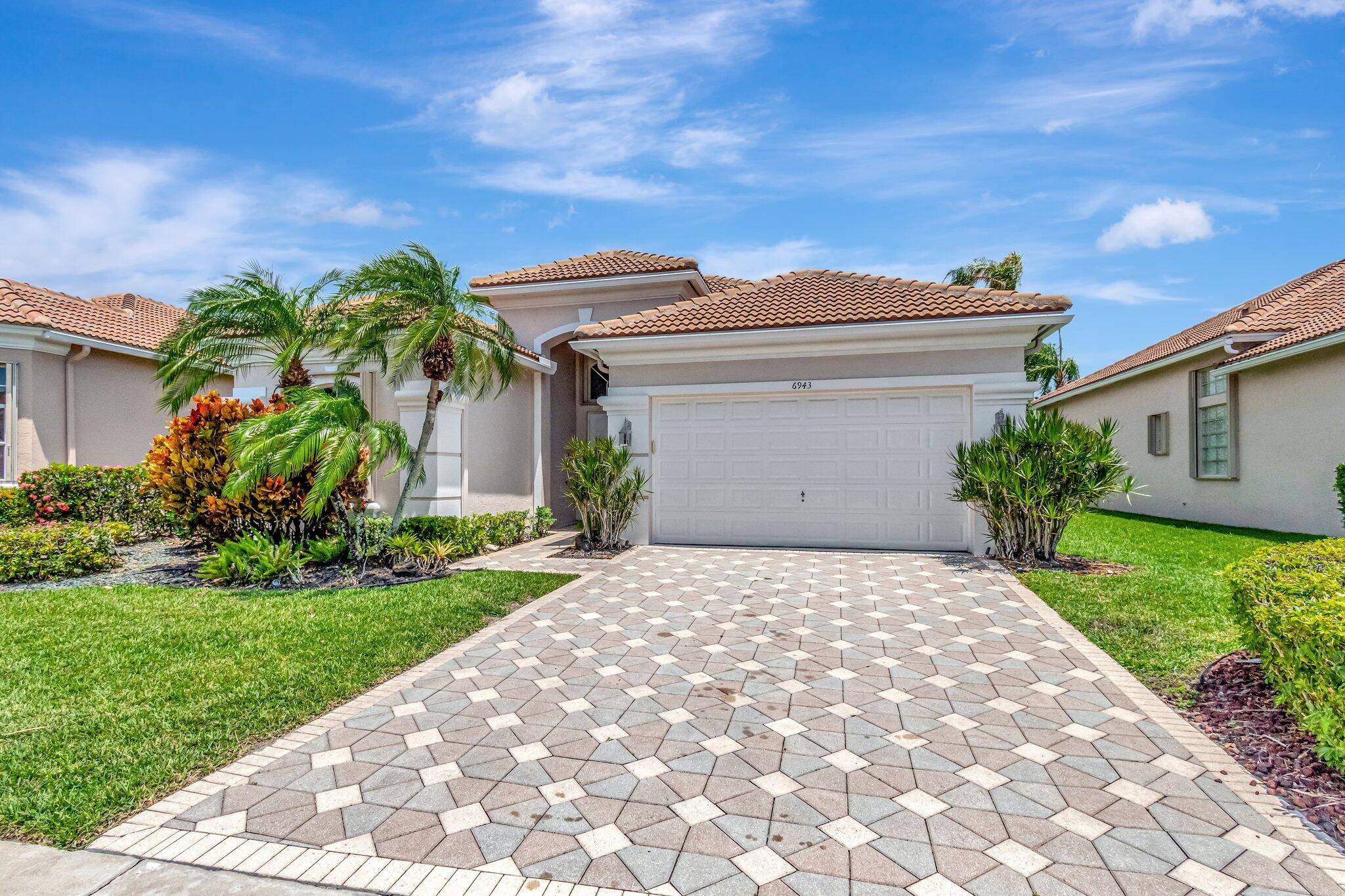 Boynton Beach, FL 33472,6943 Fairway Lakes DR