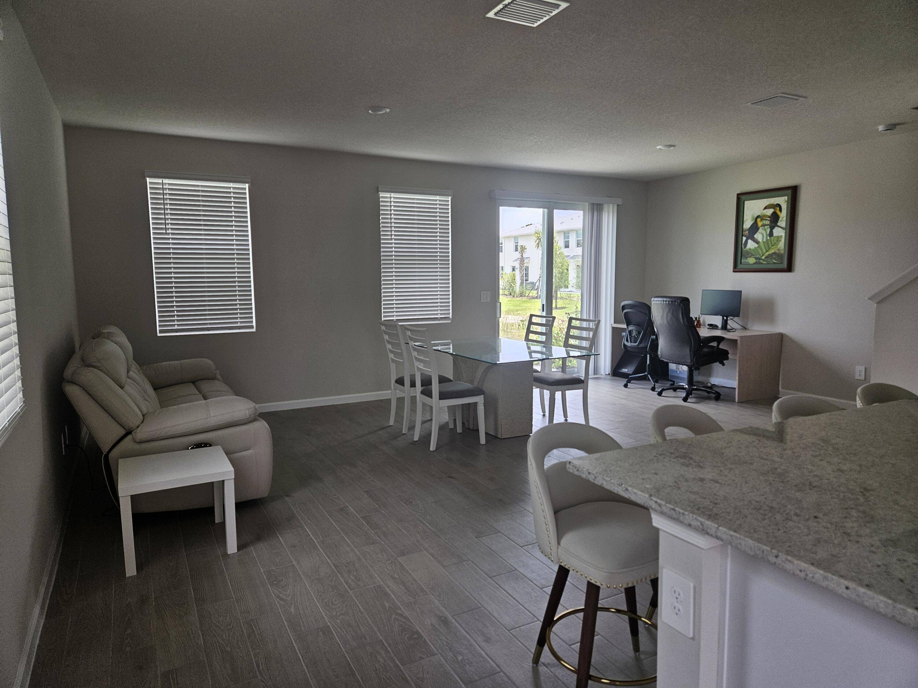 Fort Pierce, FL 34982,395 Salisbury CIR