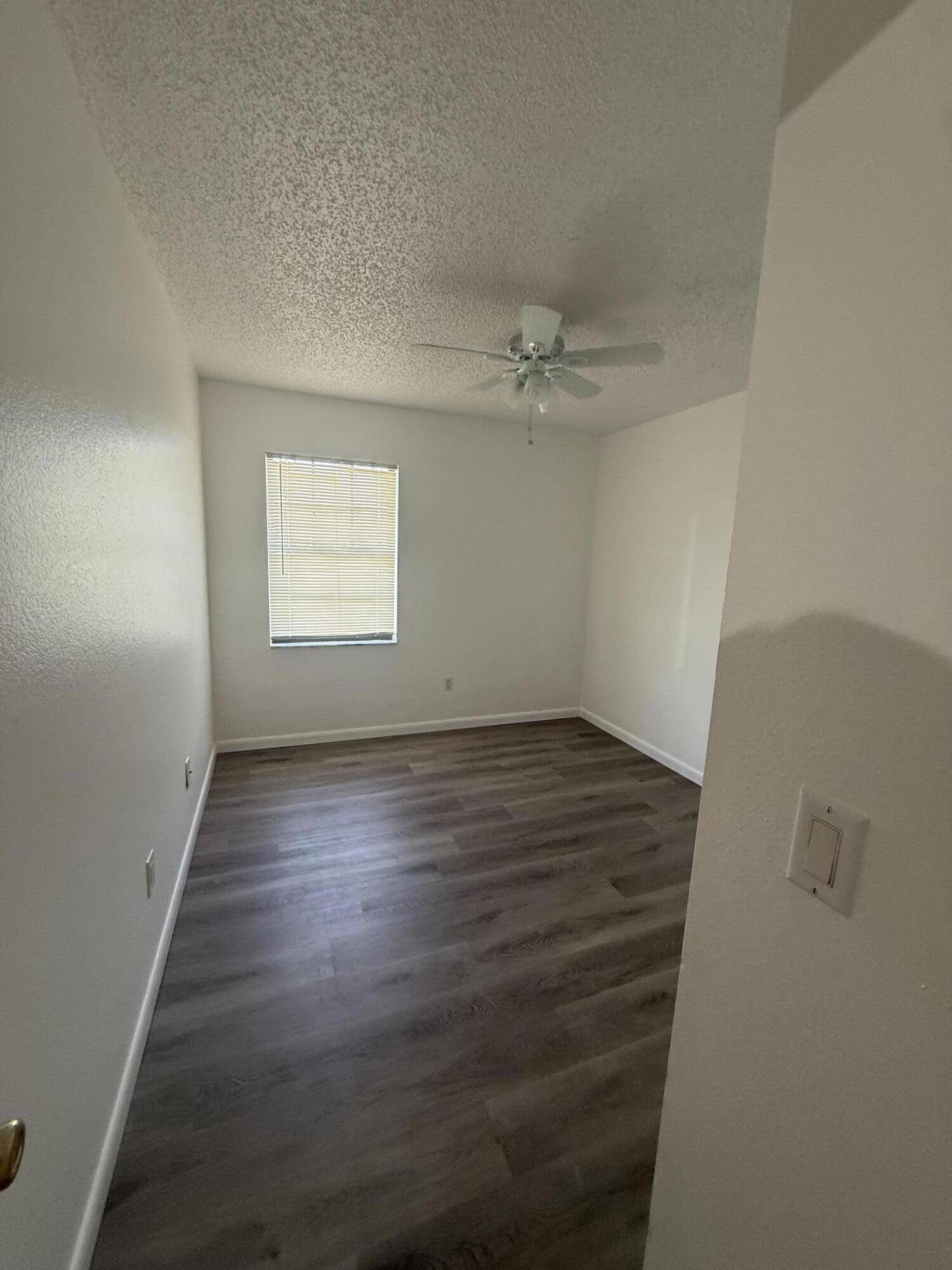 Port Saint Lucie, FL 34953,614 SW Jeanne ST