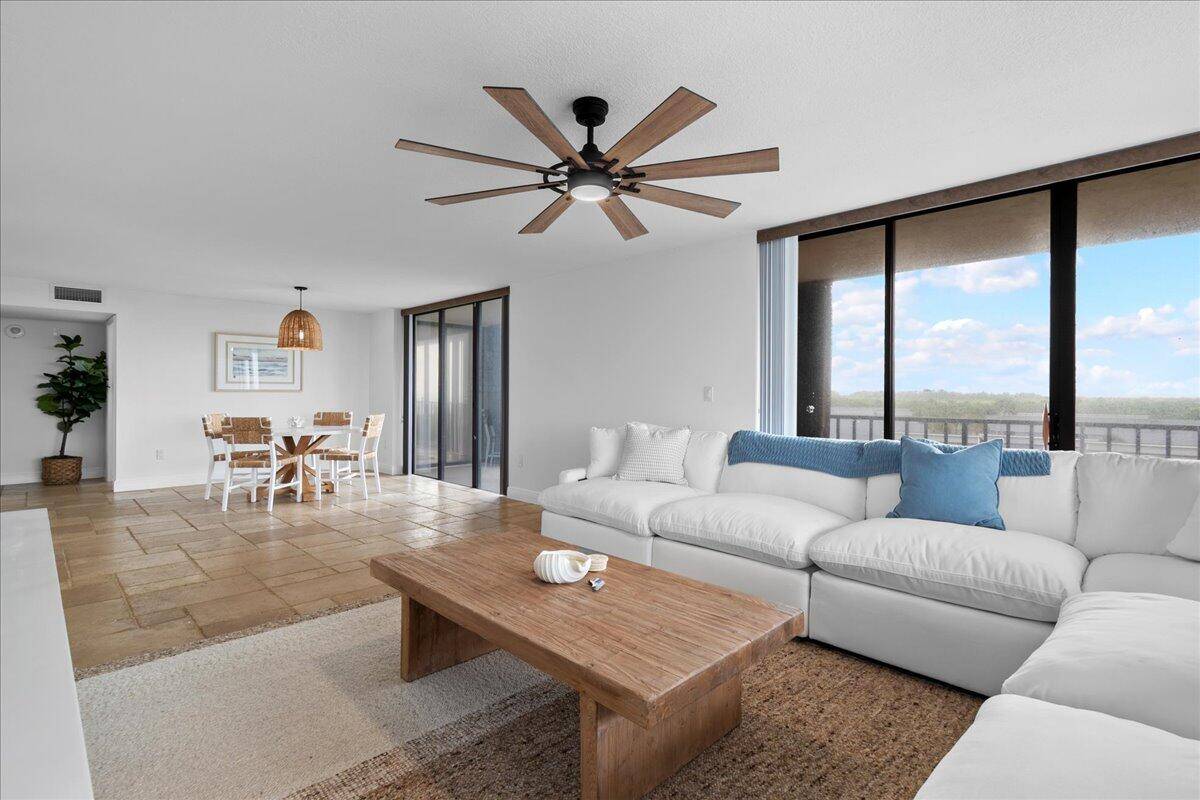 Hutchinson Island, FL 34949,5047 N N Highway A1a 406