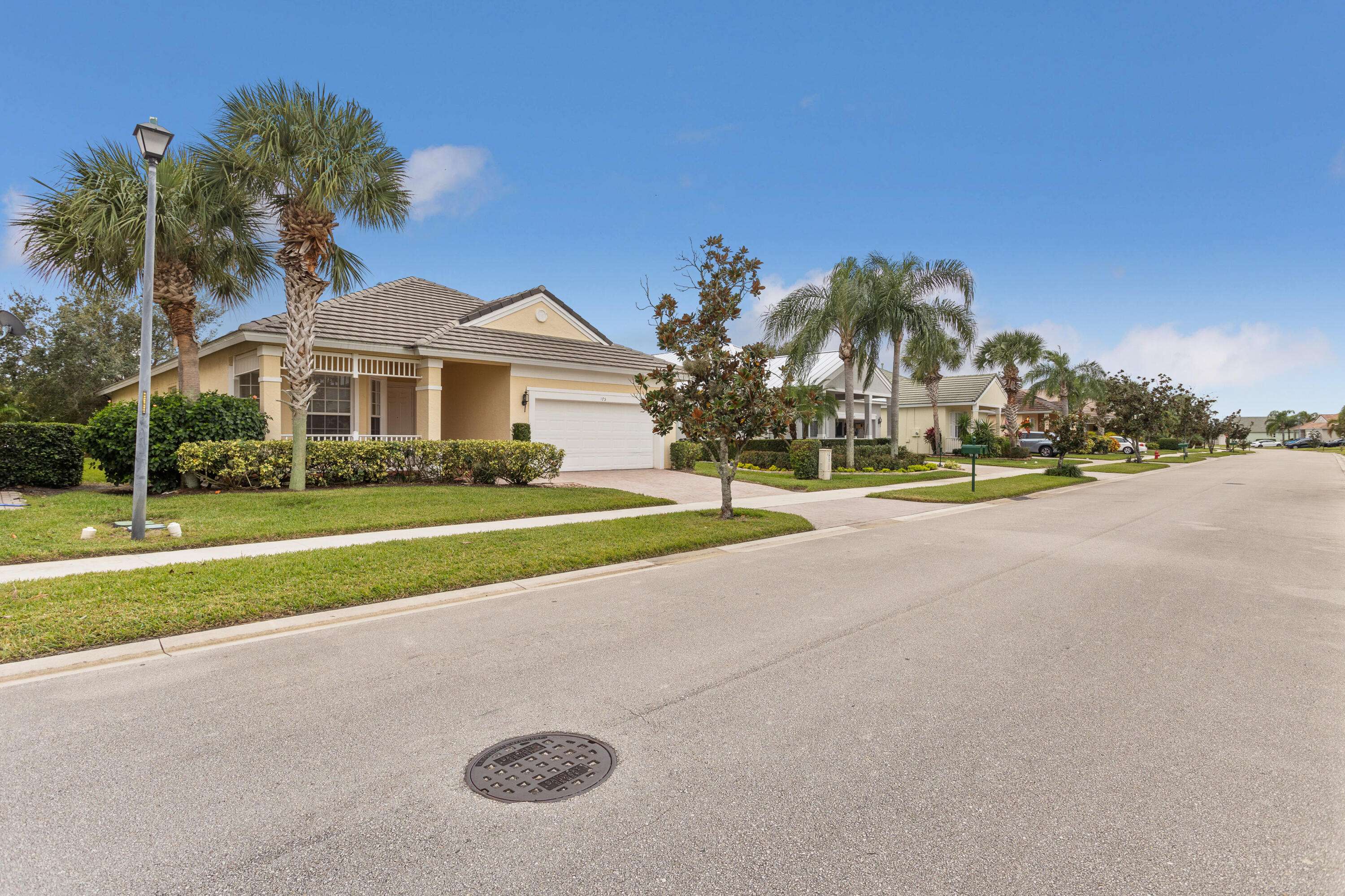 Port Saint Lucie, FL 34986,175 NW Willow Grove AVE