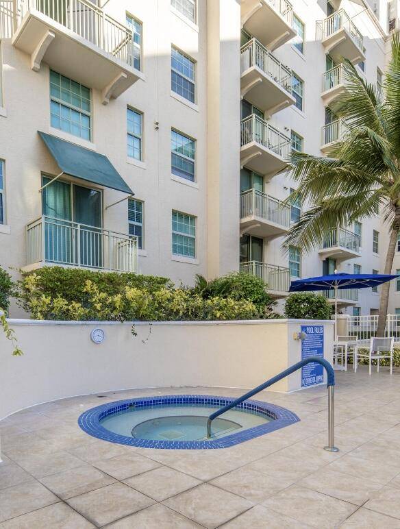 West Palm Beach, FL 33401,610 Clematis ST 336