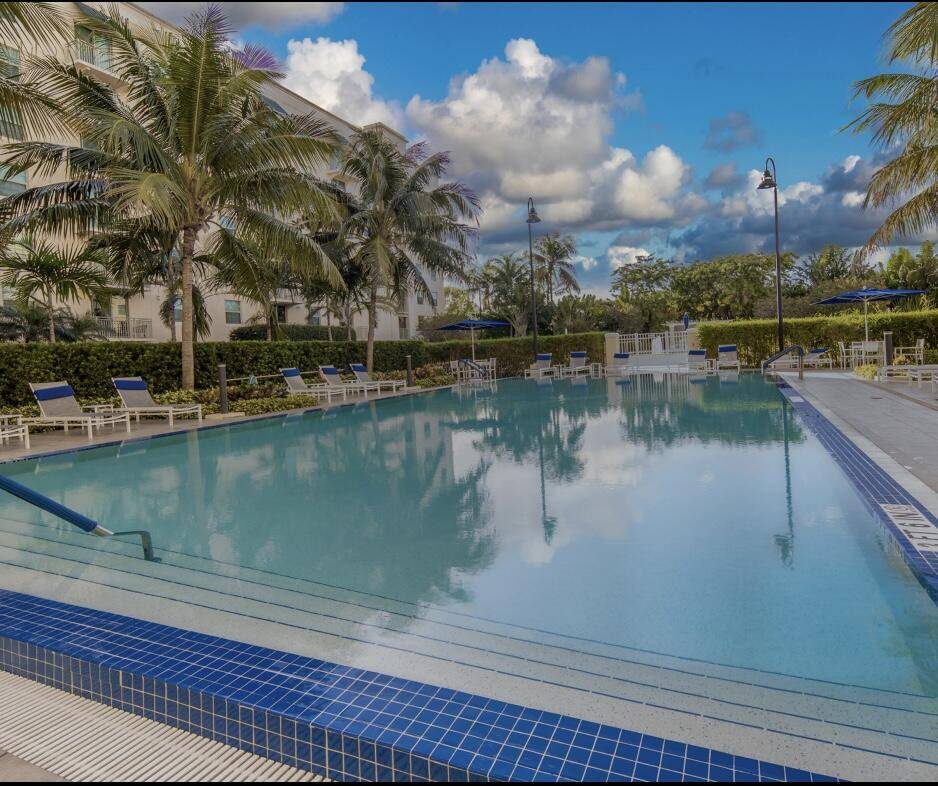 West Palm Beach, FL 33401,610 Clematis ST 336