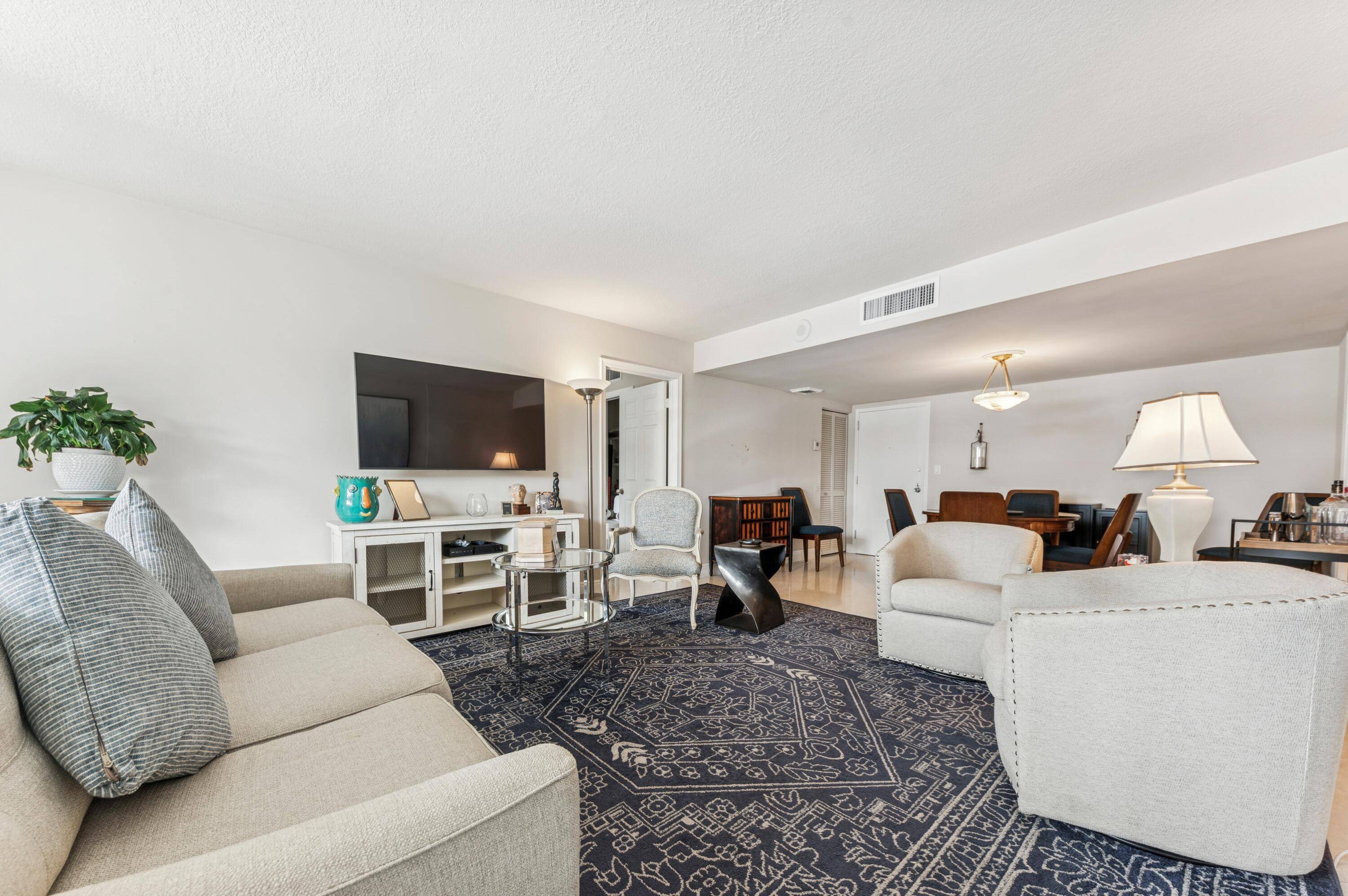 West Palm Beach, FL 33401,2000 Presidential WAY 205