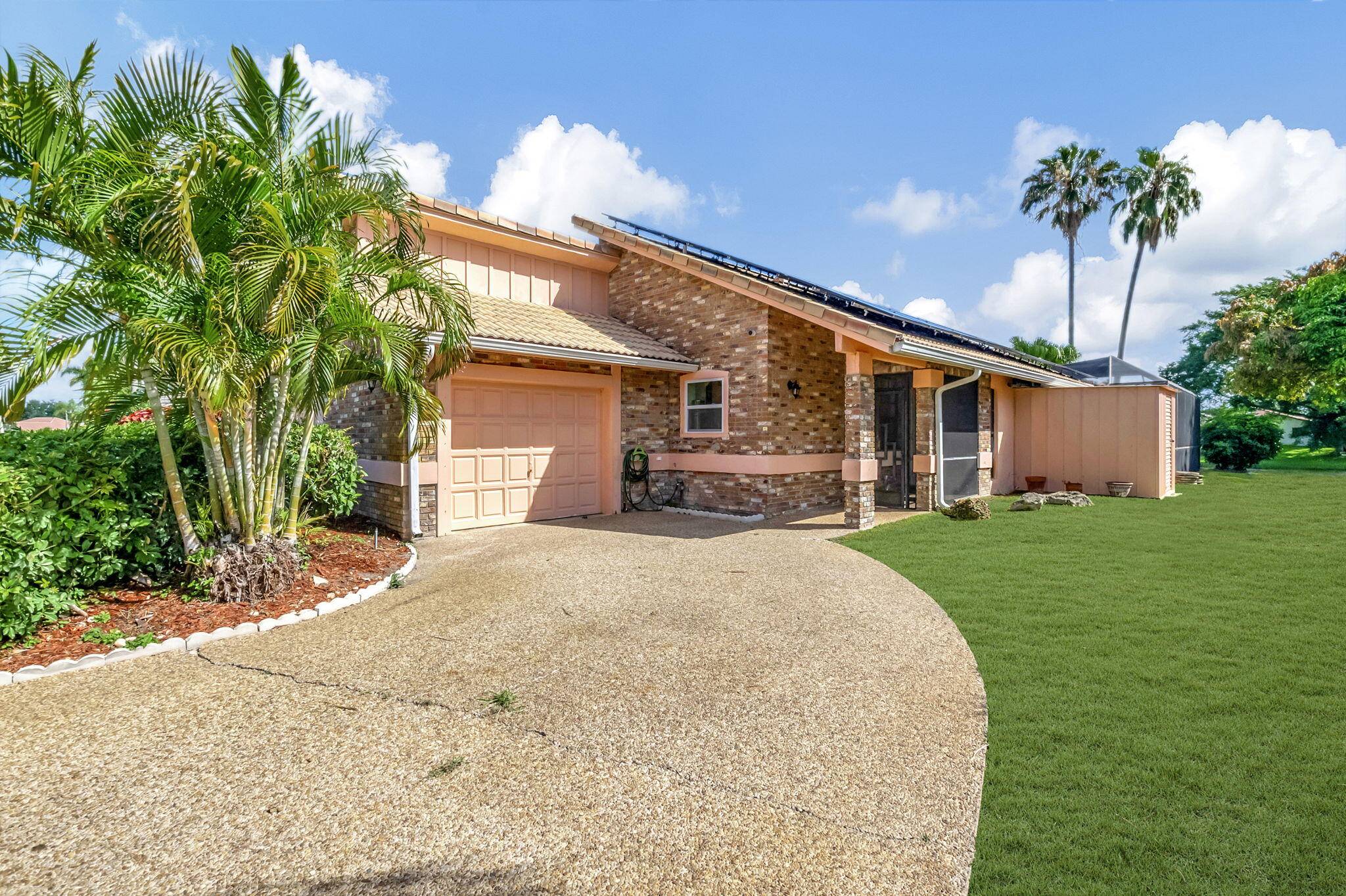 Boca Raton, FL 33498,10204 Camelback LN