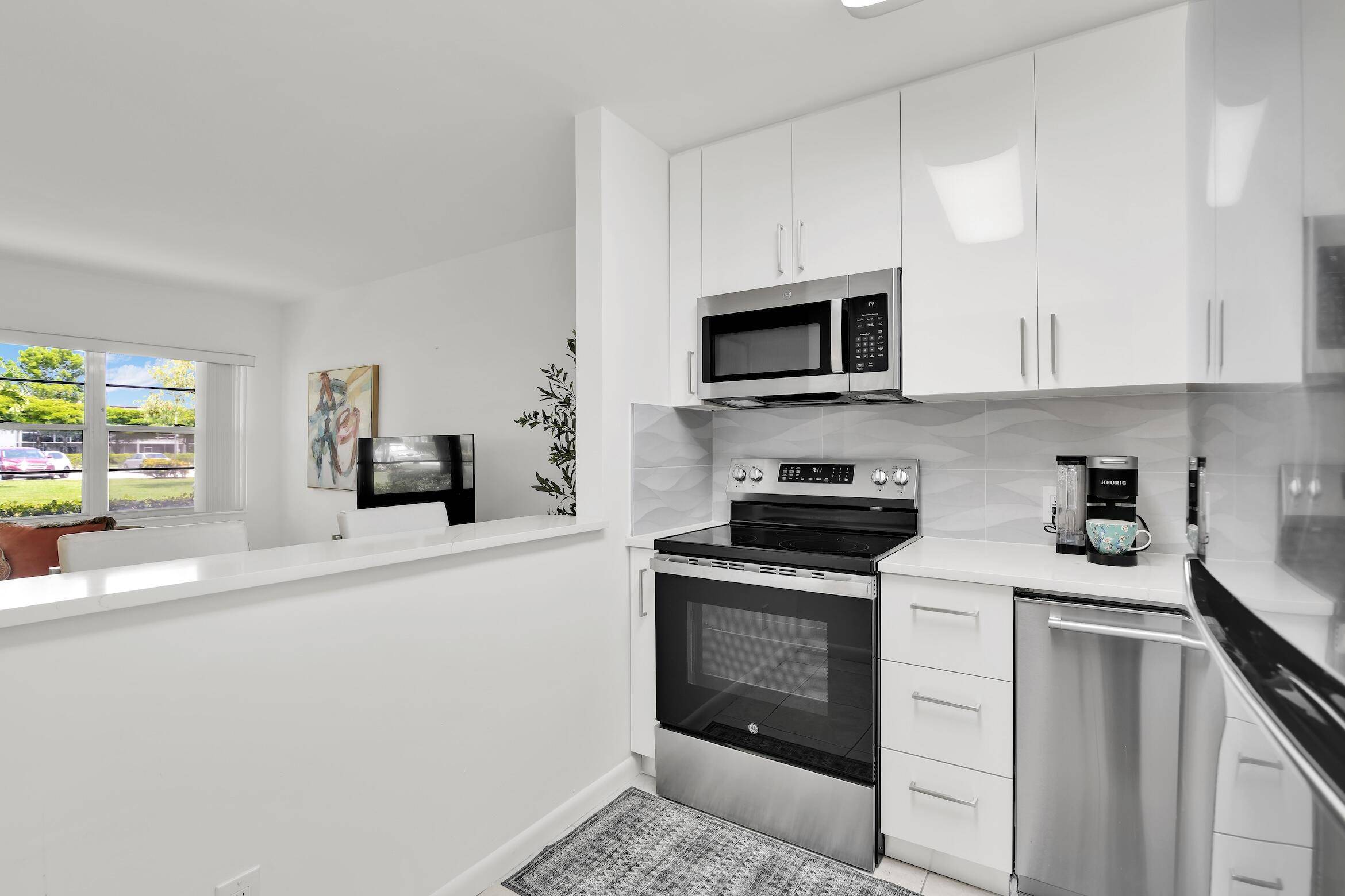 Boca Raton, FL 33434,175 E Fanshaw 175