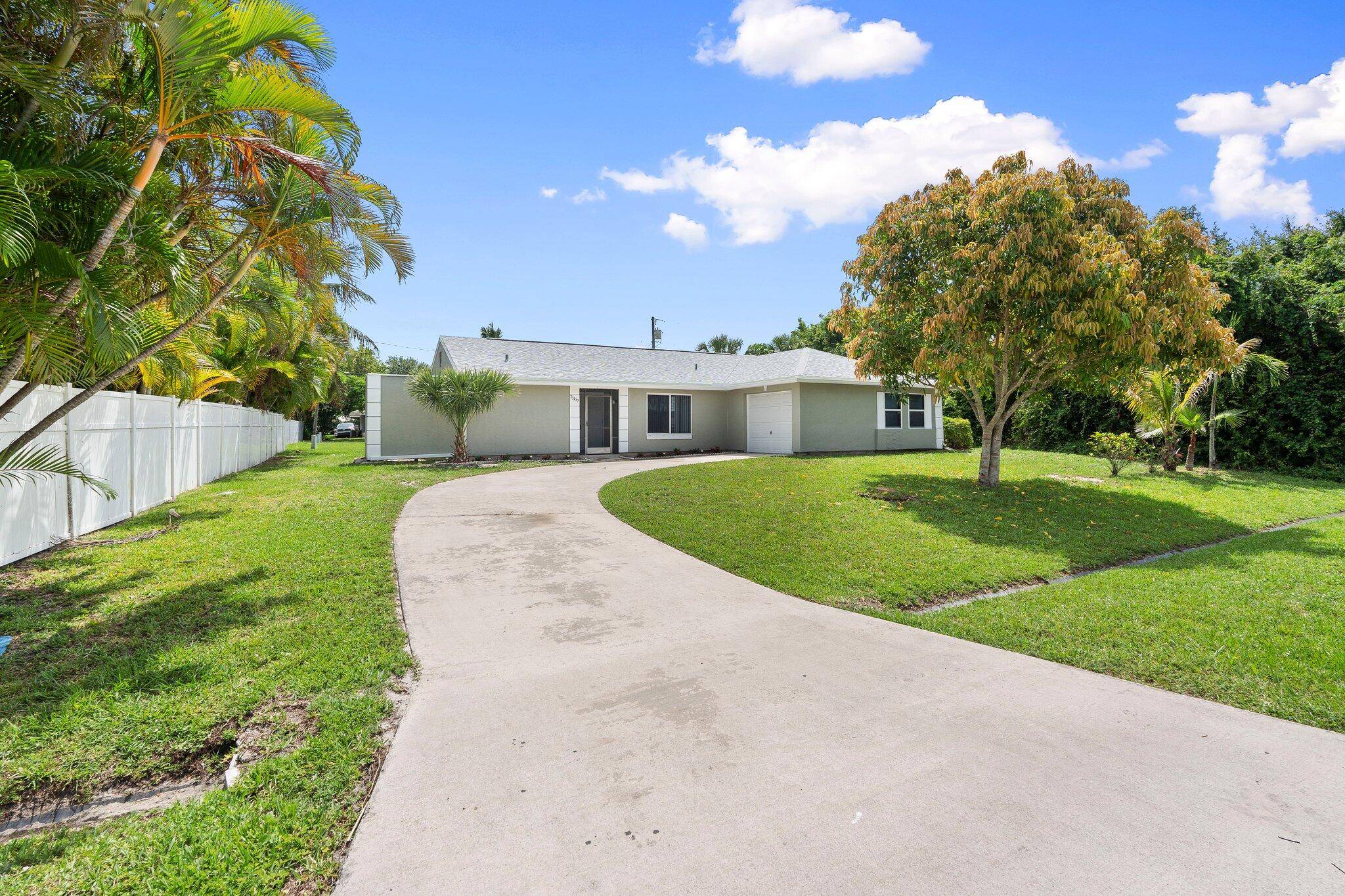 Port Saint Lucie, FL 34952,2307 SE SE Seafury LN