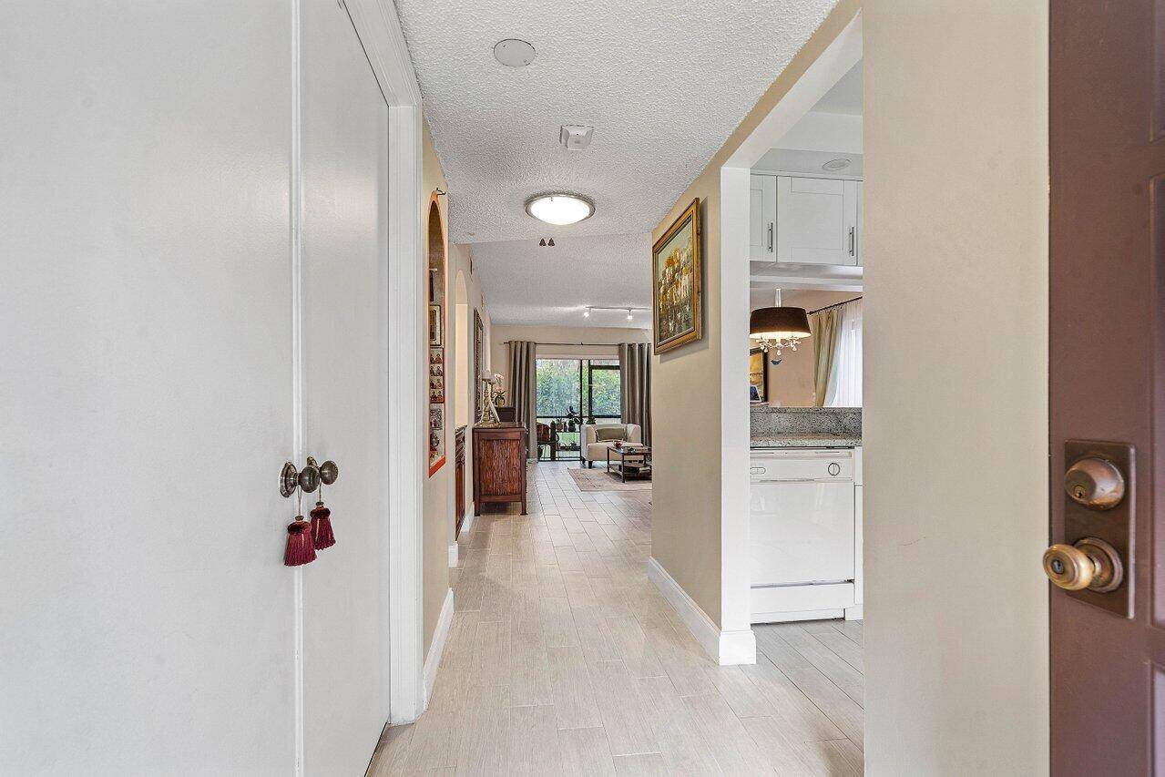 Boca Raton, FL 33487,5200 E Club CIR 106