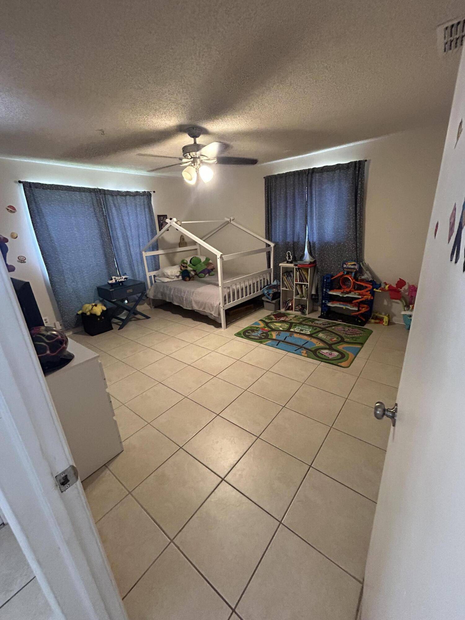 Jupiter, FL 33478,12323 N N 188th ST
