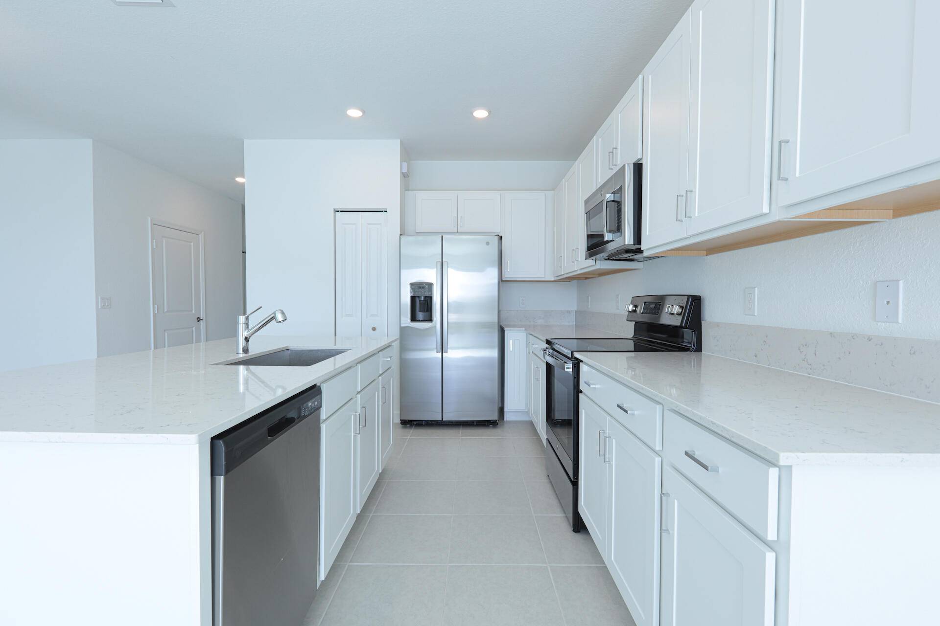 Port Saint Lucie, FL 34984,242 SE Woodbark ST