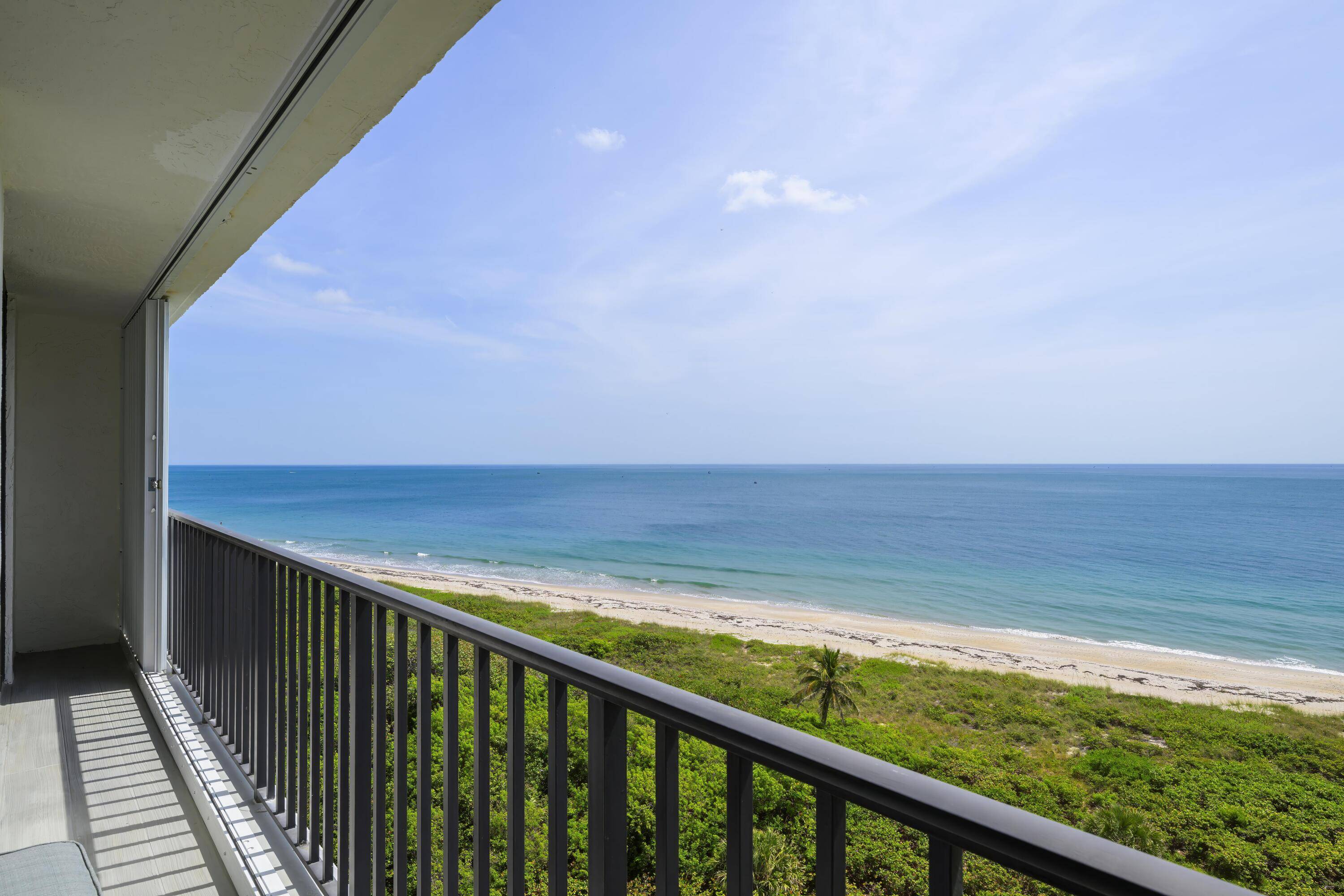 Hutchinson Island, FL 34949,3150 N Highway A1a 1002