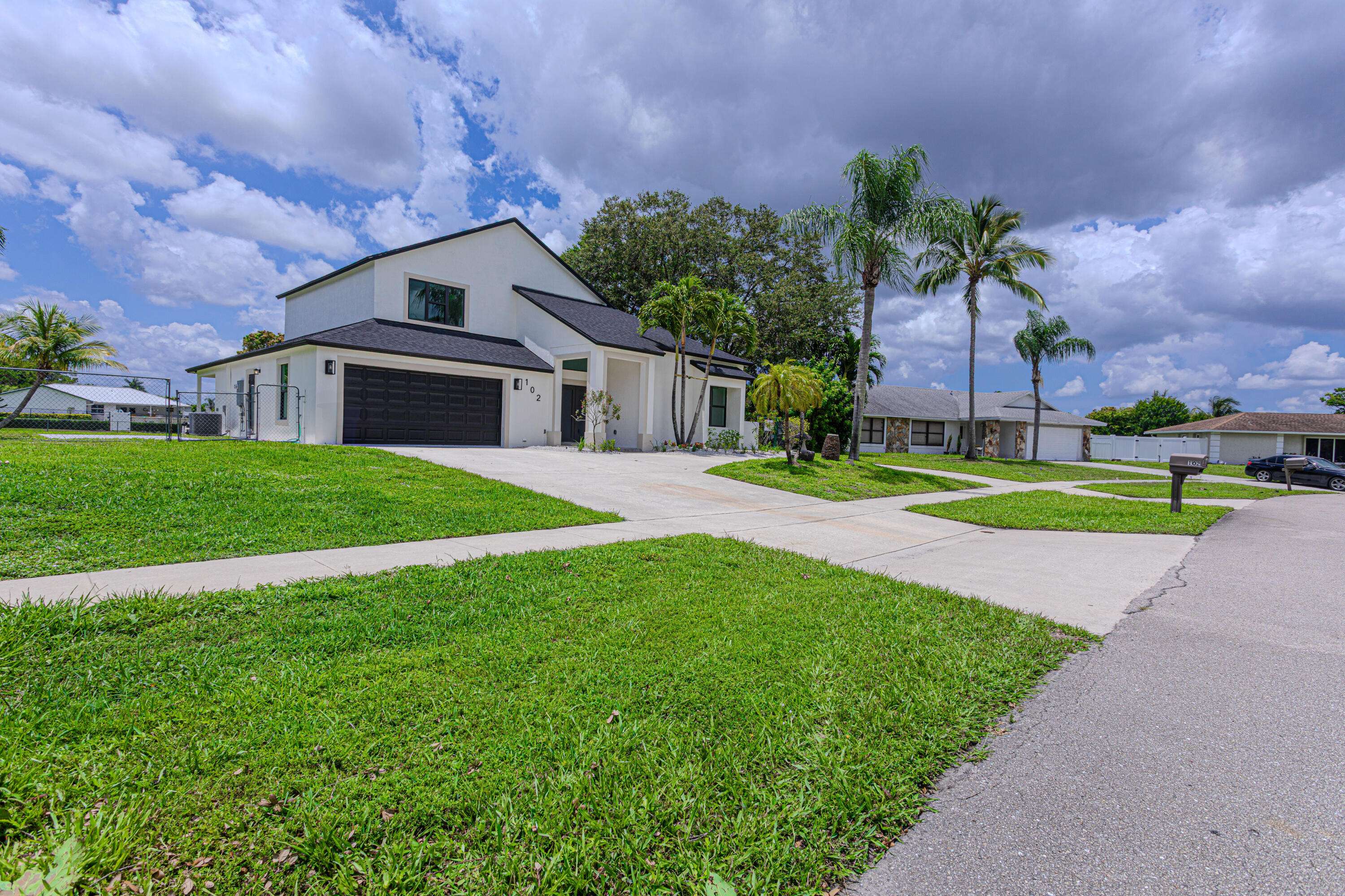 Royal Palm Beach, FL 33411,102 Granada ST