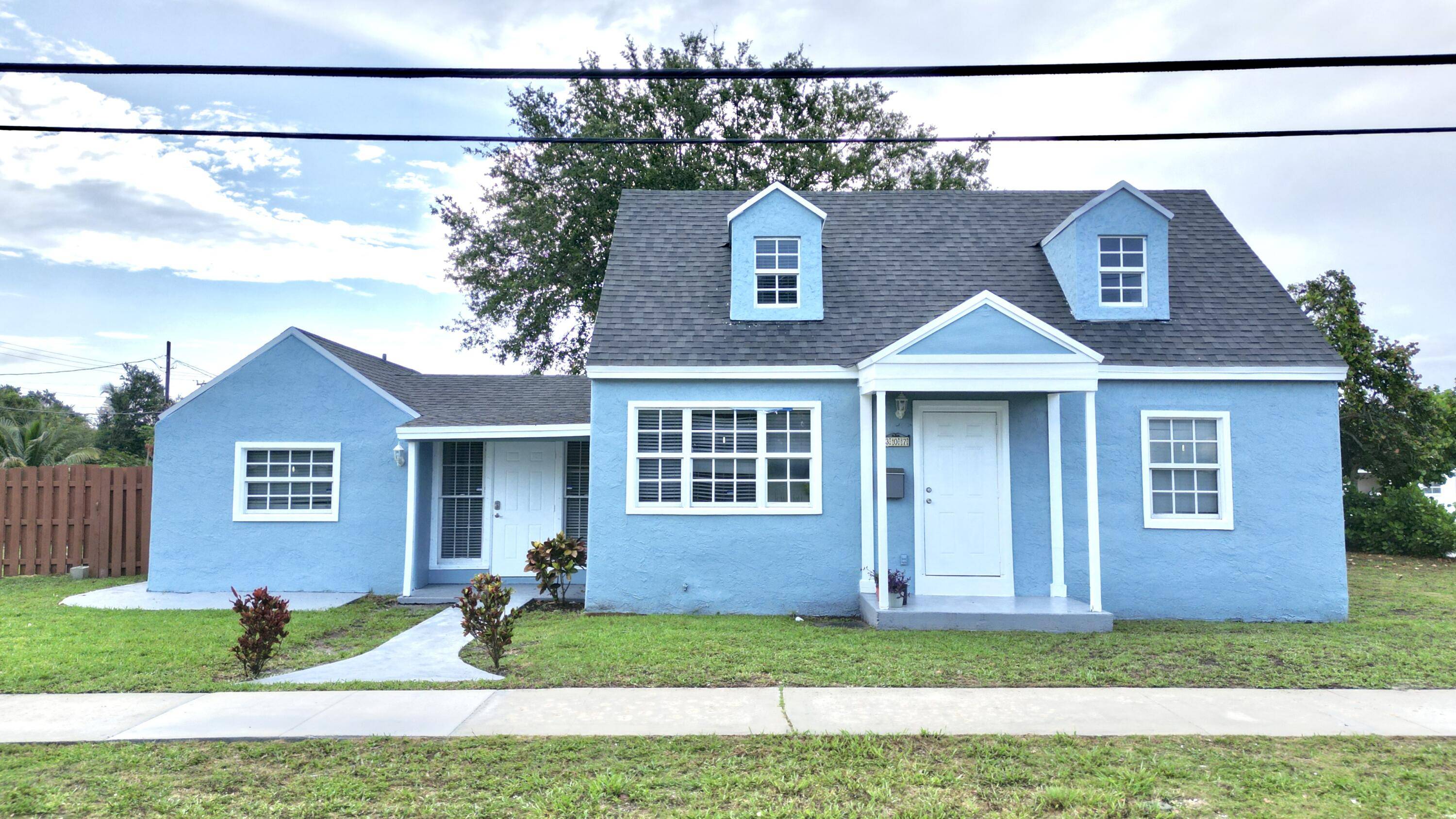 Lake Park, FL 33403,307 4th ST