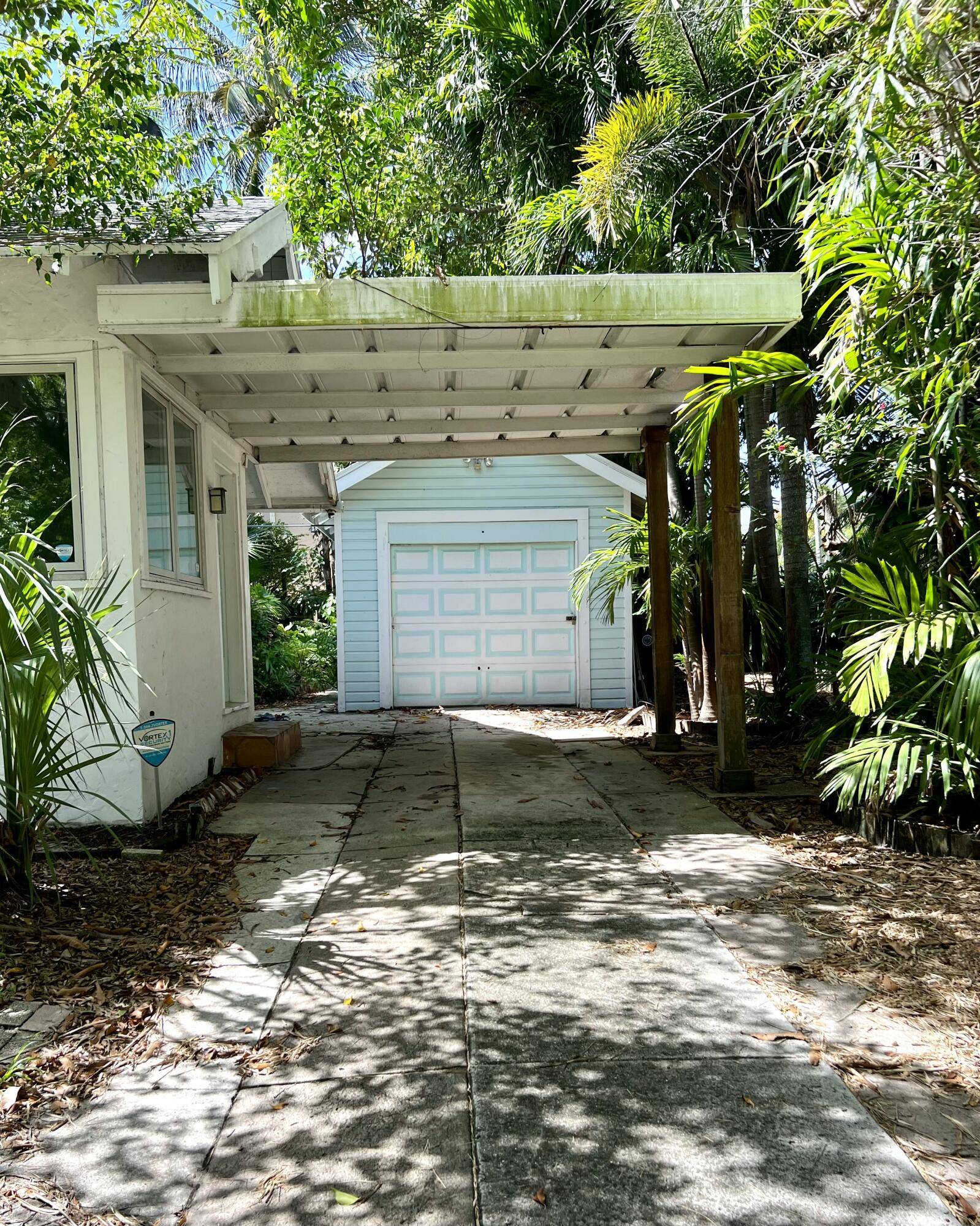 West Palm Beach, FL 33407,5415 N Flagler DR