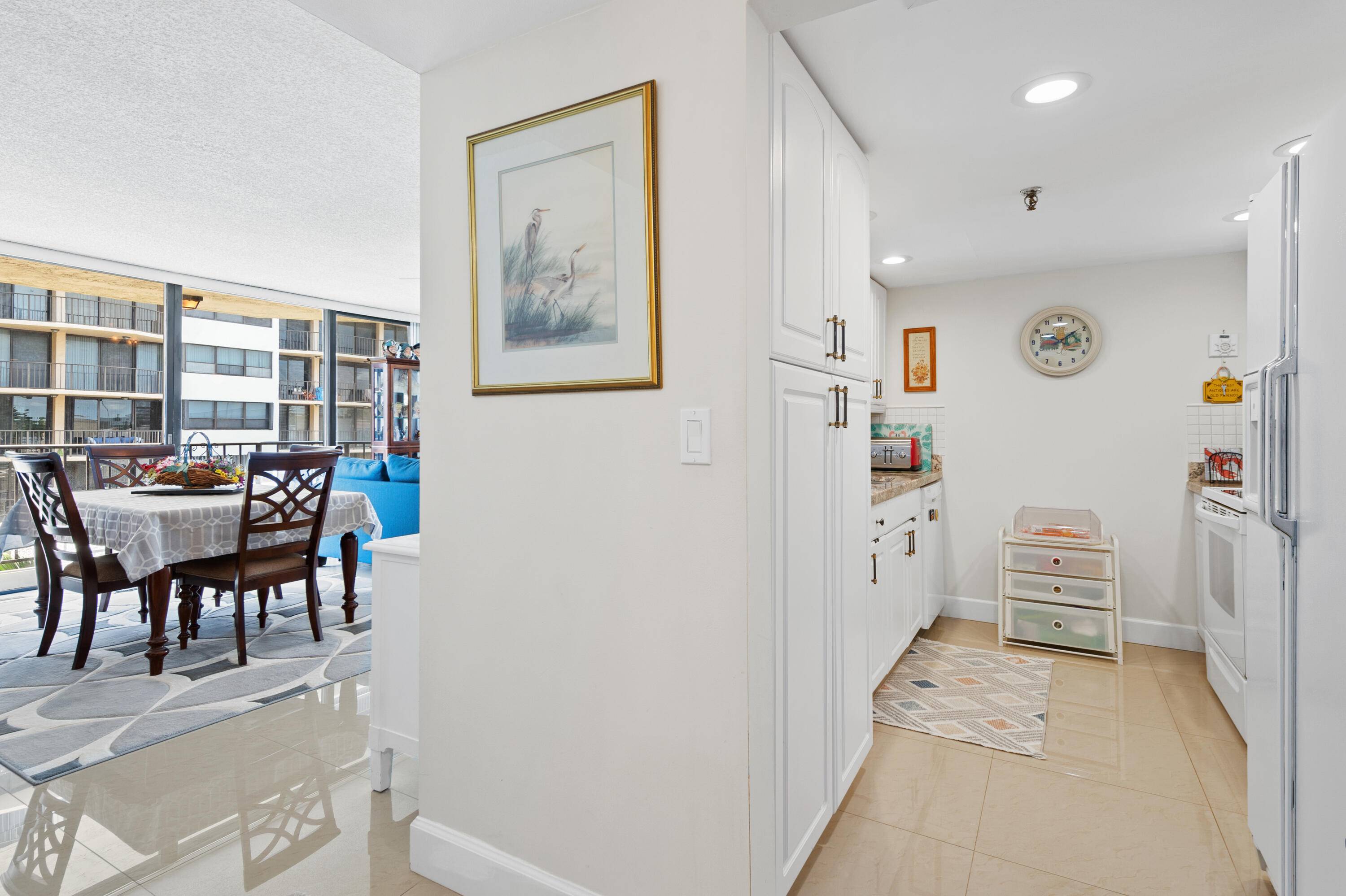 Boca Raton, FL 33487,899 Jeffery ST 301