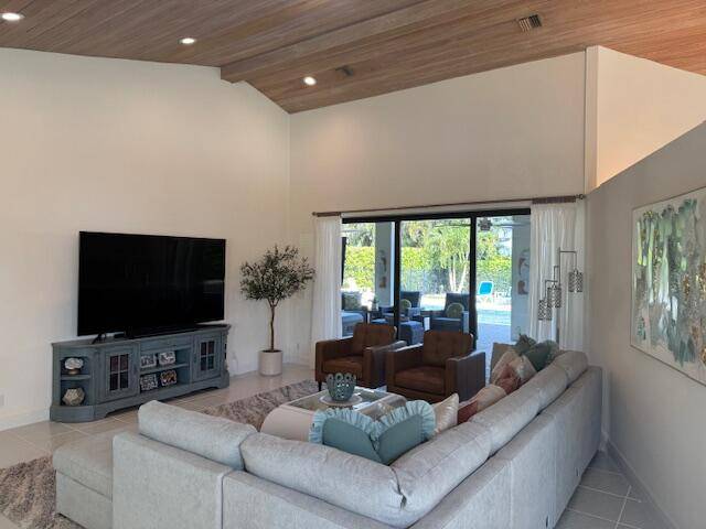 Palm Beach Gardens, FL 33418,6498 Brandon ST