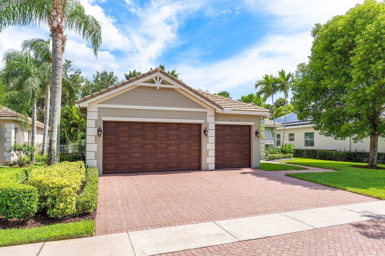 West Palm Beach, FL 33411,8940 New Hope CT