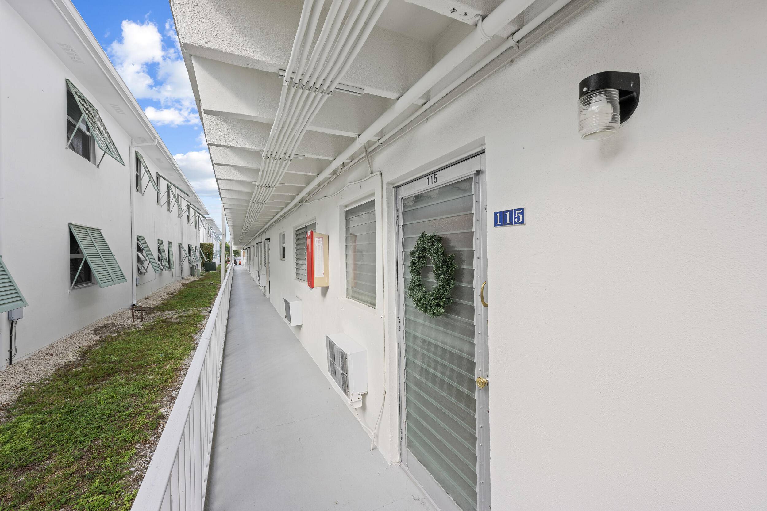 South Palm Beach, FL 33480,4001 S Ocean BLVD 115