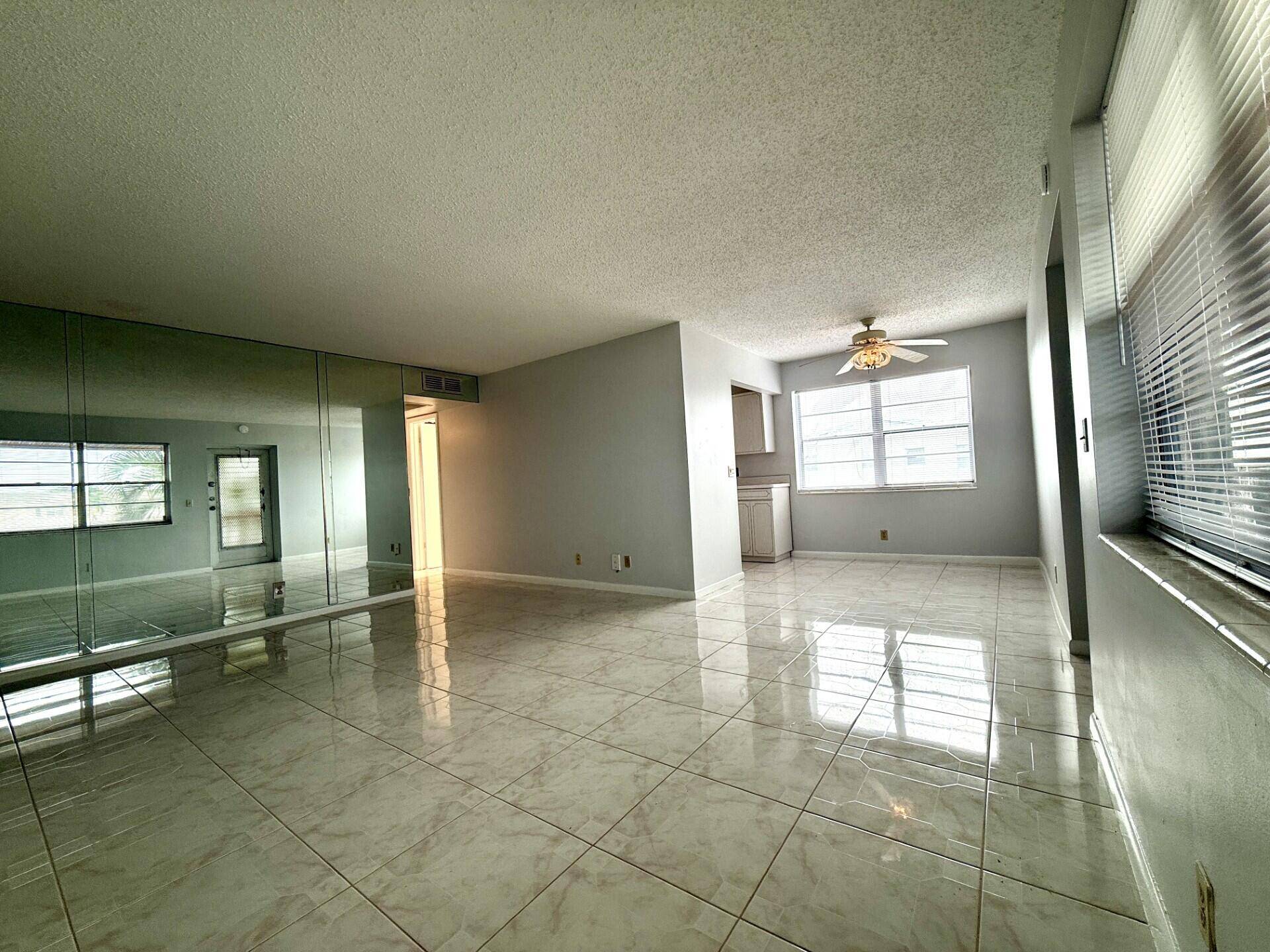 West Palm Beach, FL 33417,117 E Chatham