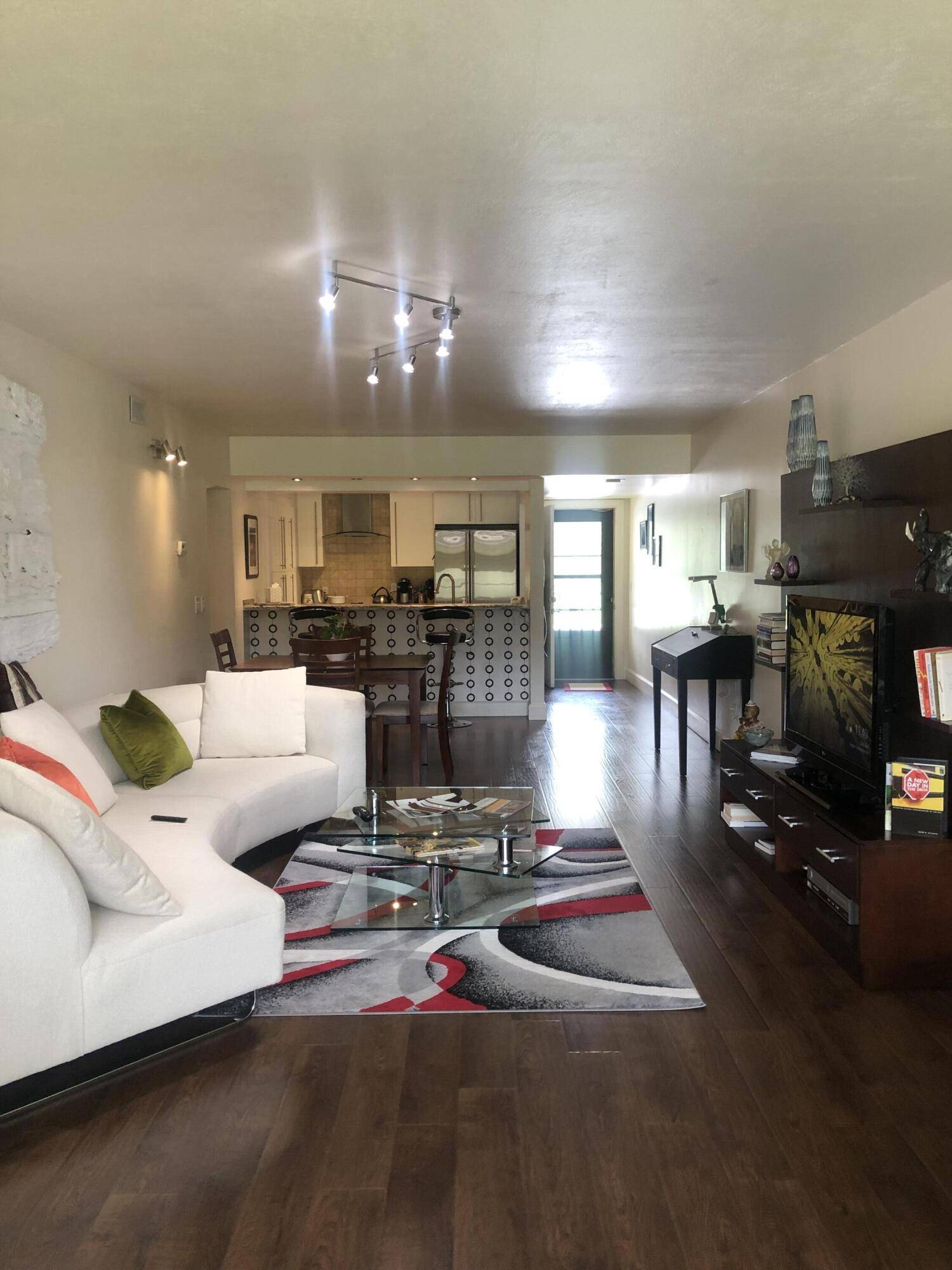 Vero Beach, FL 32966,18 Plantation DR 203
