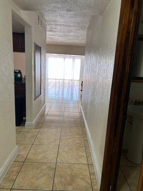 Hialeah, FL 33014,6955 W 2nd LN
