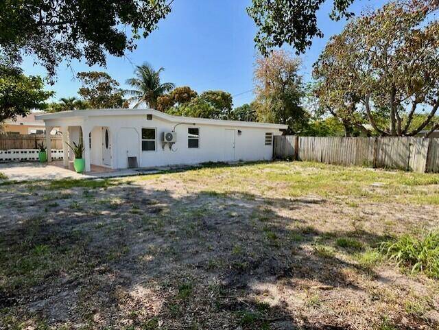 Lake Worth, FL 33462,1134 Peak RD