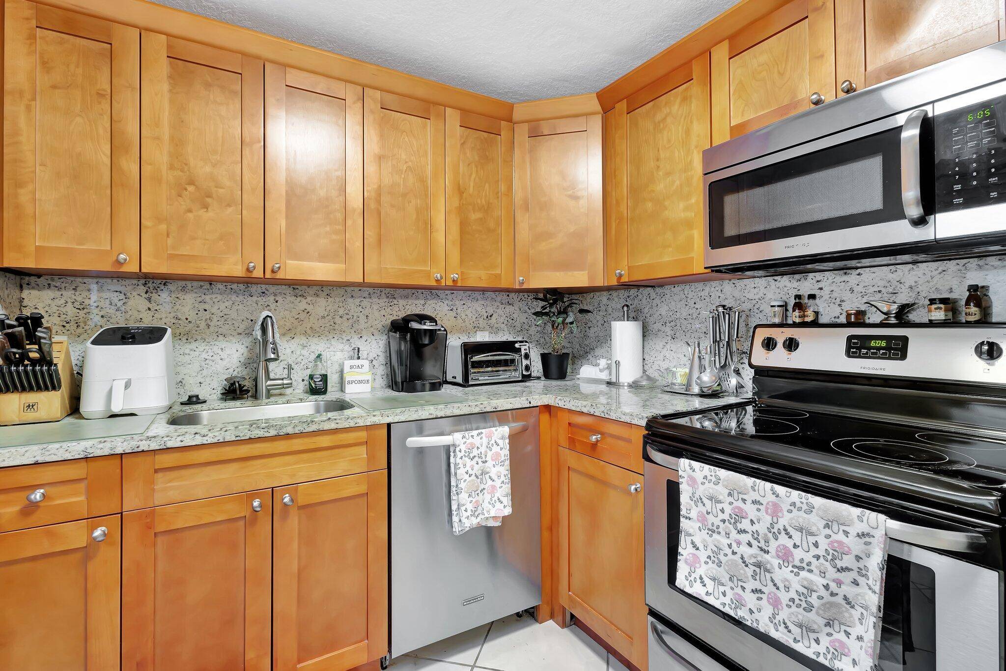 Delray Beach, FL 33446,637 N Monaco