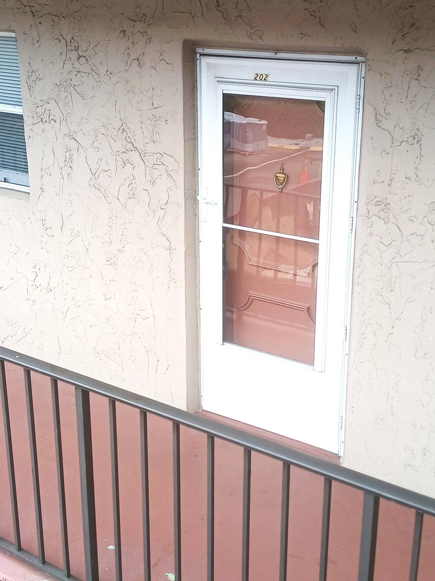 Palm Springs, FL 33461,721 Lori DR 202