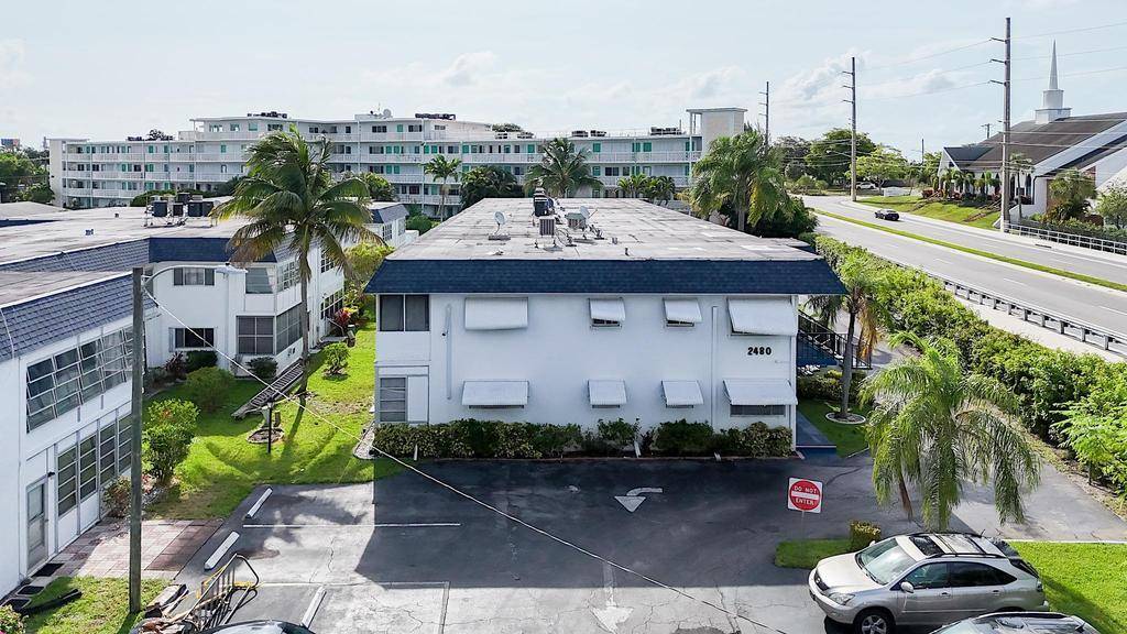 Lake Worth Beach, FL 33461,2480 Lake Osborne DR 104