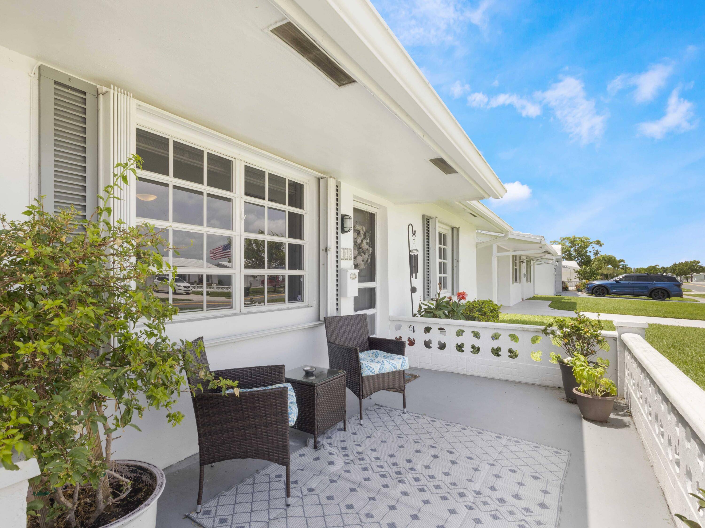 Boynton Beach, FL 33426,108 SW 18 ST