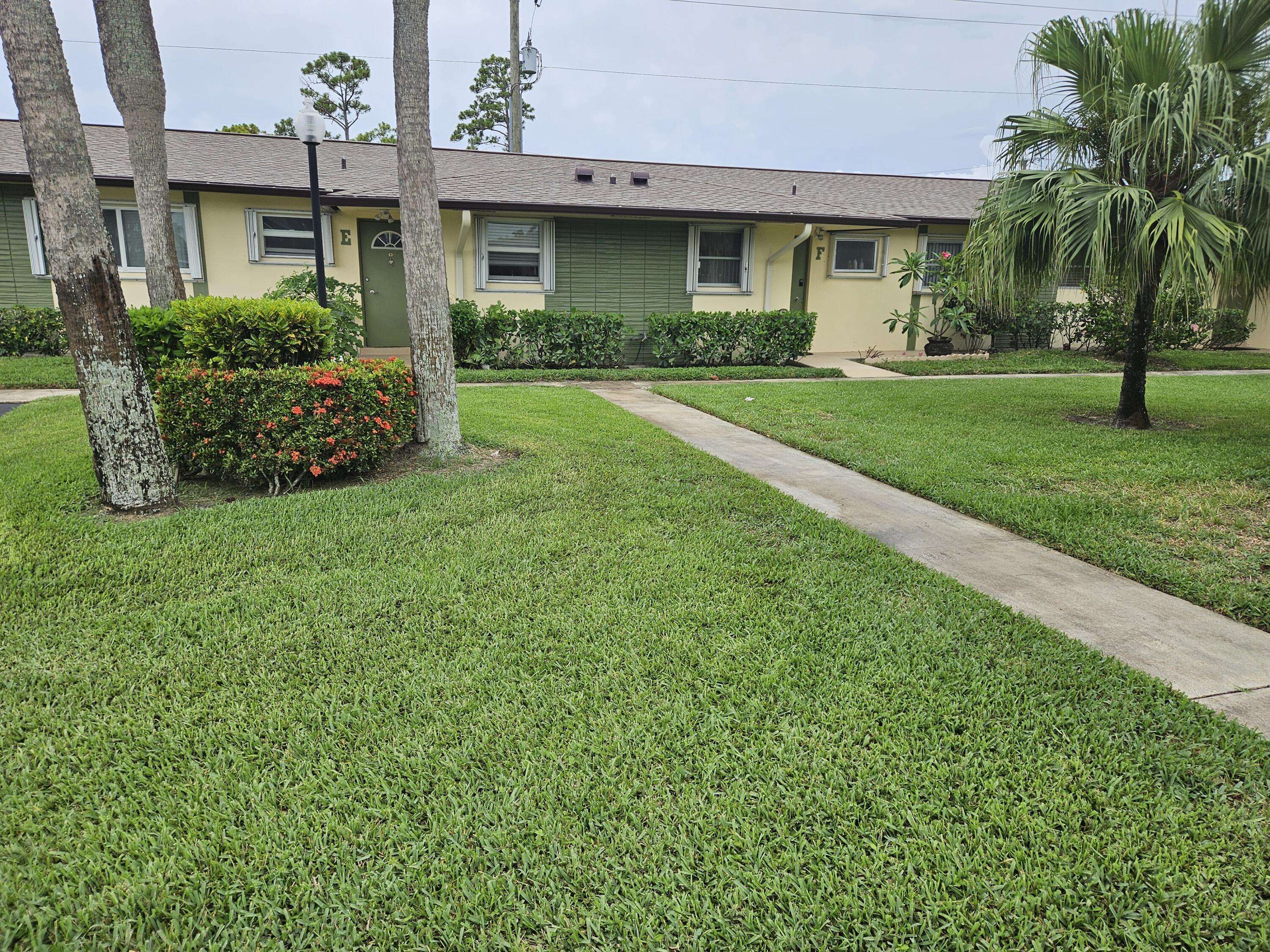 West Palm Beach, FL 33415,2941 W Crrosley DR E