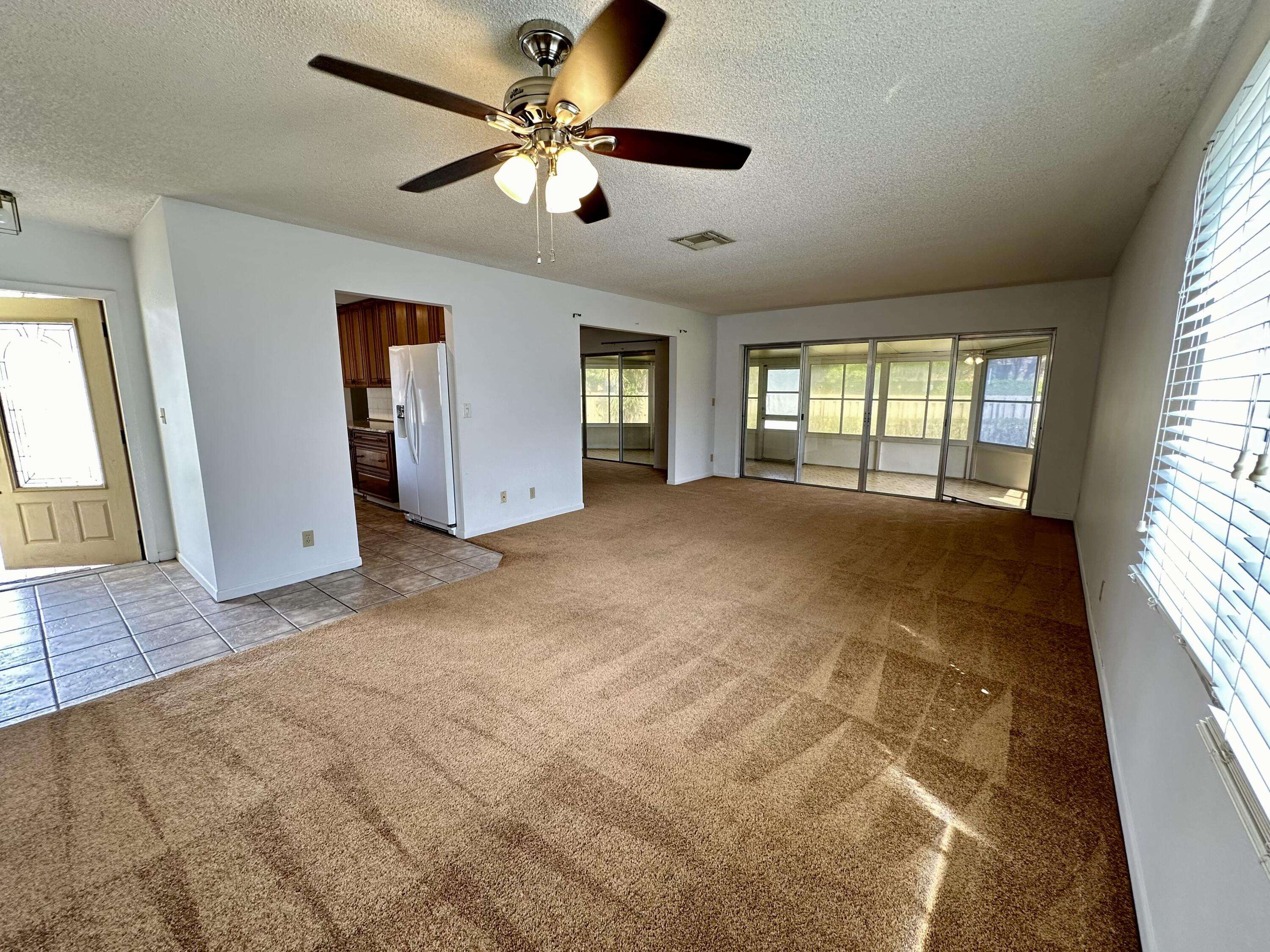 Greenacres, FL 33463,6101 Rainbow CIR