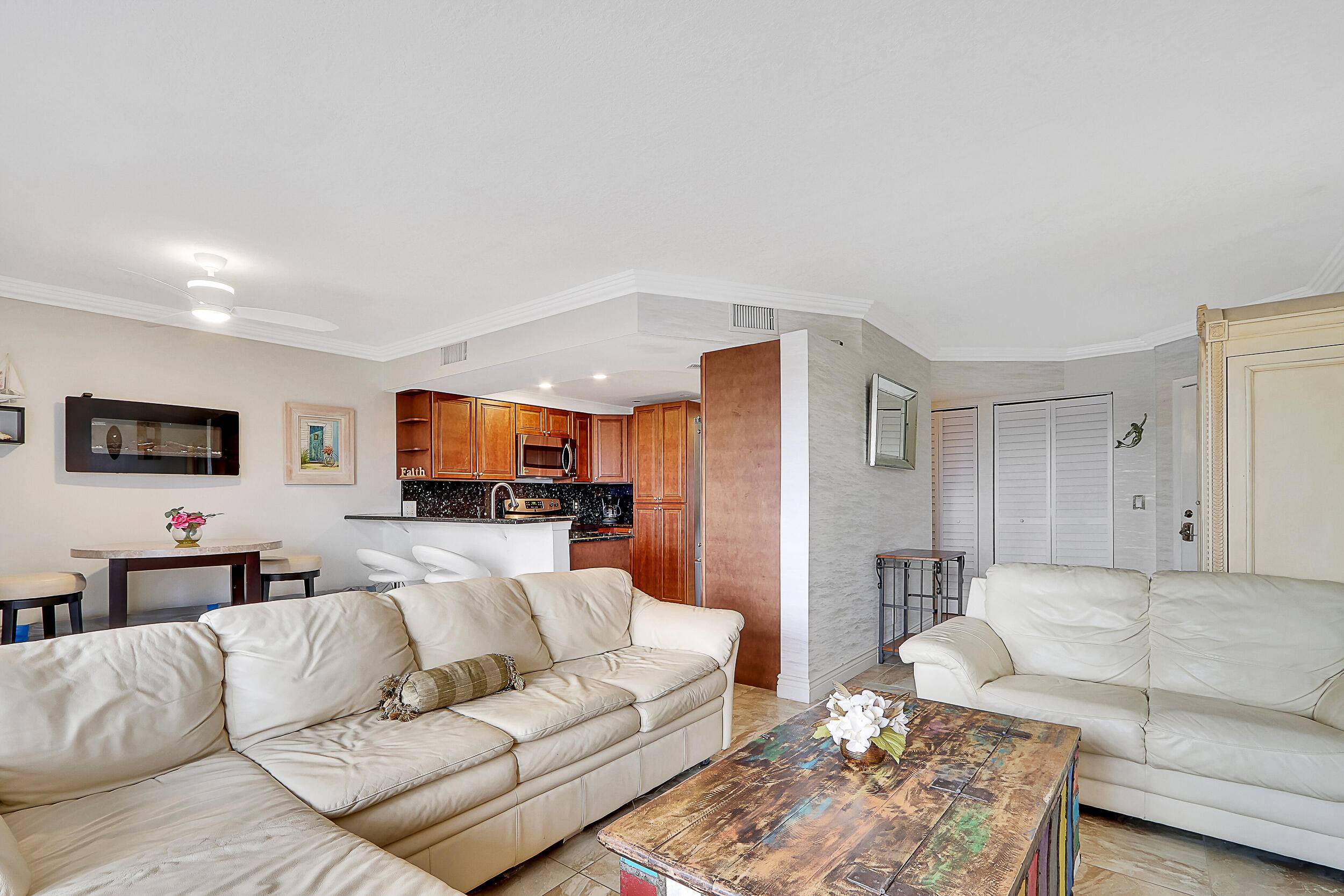 Jupiter, FL 33477,1605 S Us Highway 1 F404